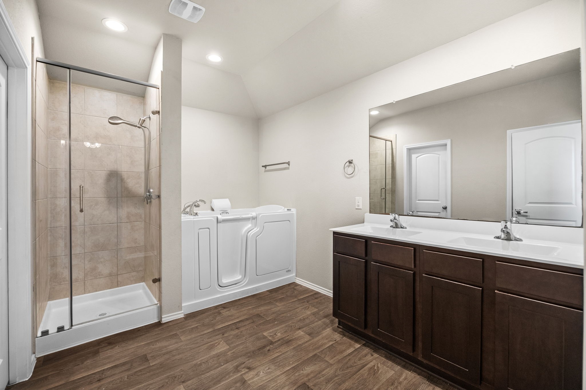 8002 Tamarind Lane Property Photo 16