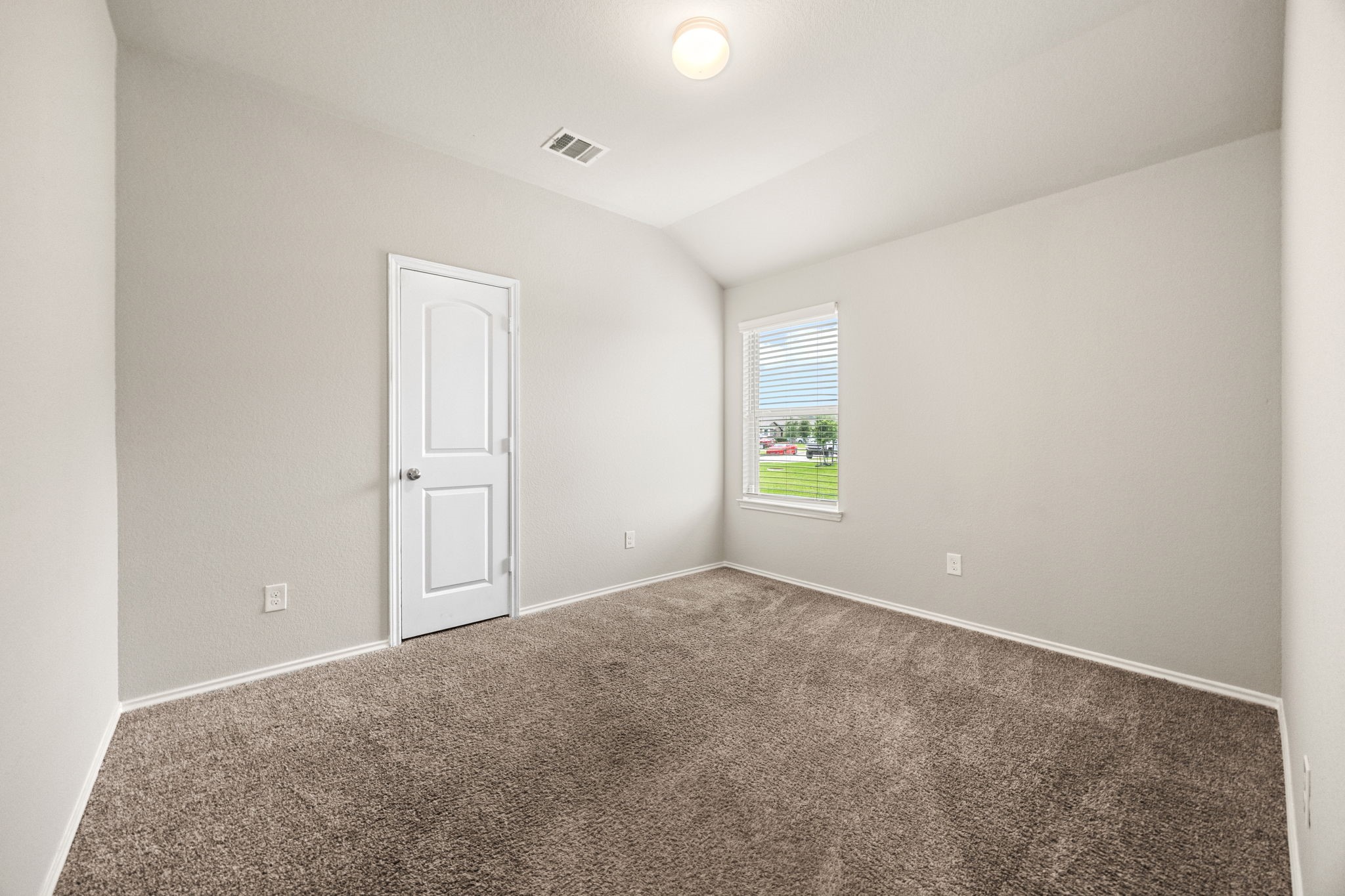 8002 Tamarind Lane Property Photo 19