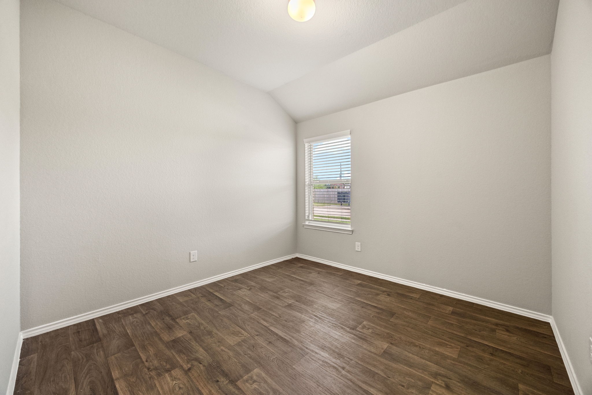 8002 Tamarind Lane Property Photo 22