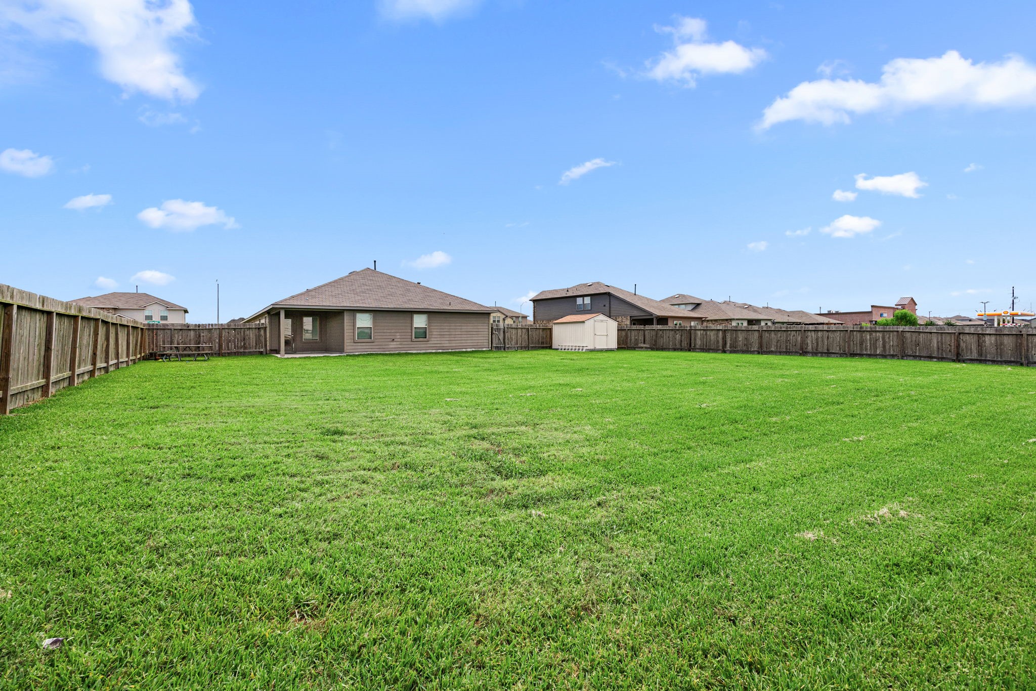 8002 Tamarind Lane Property Photo 29