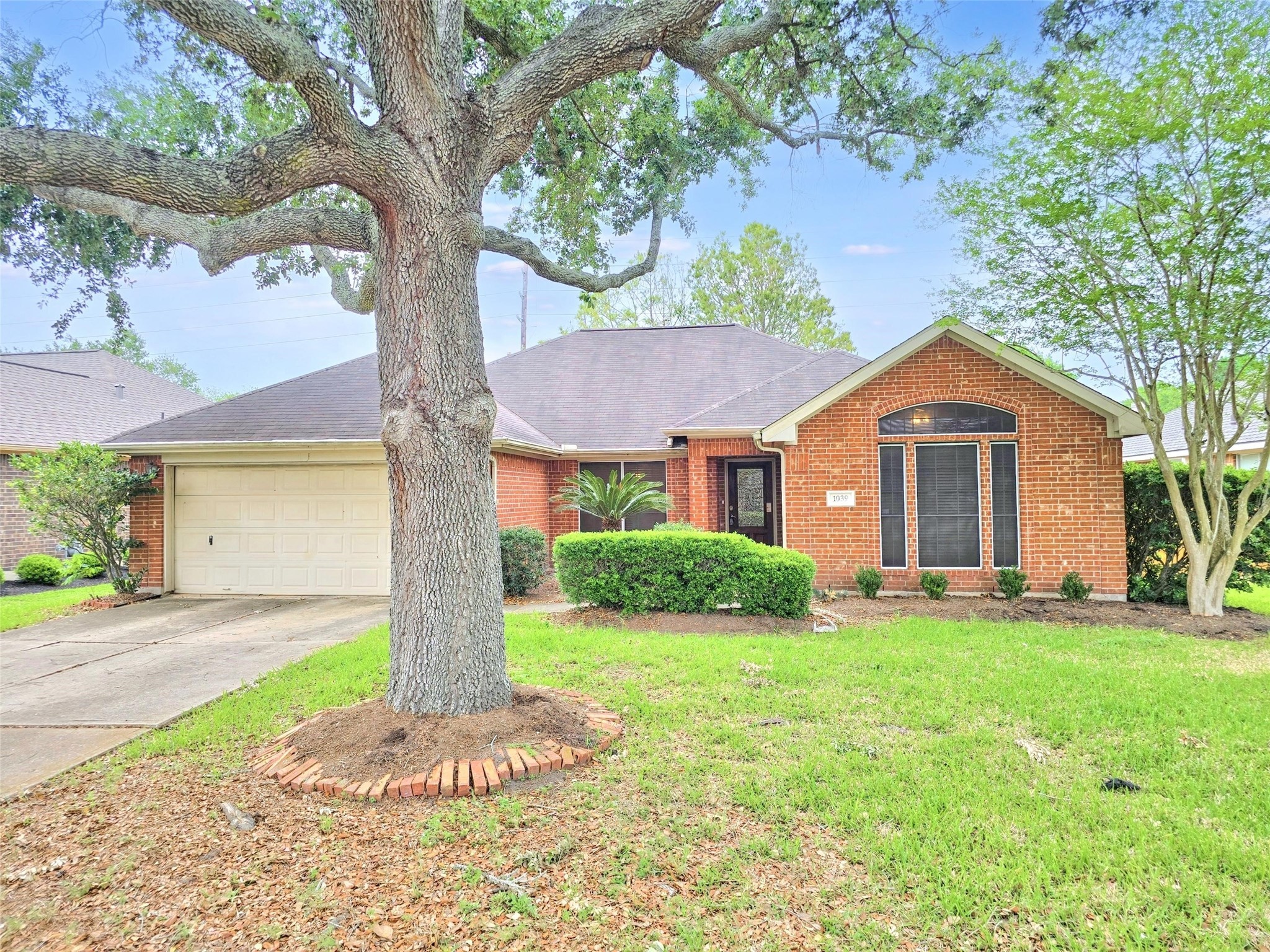 Challenger Elementary School Real Estate Listings Main Image