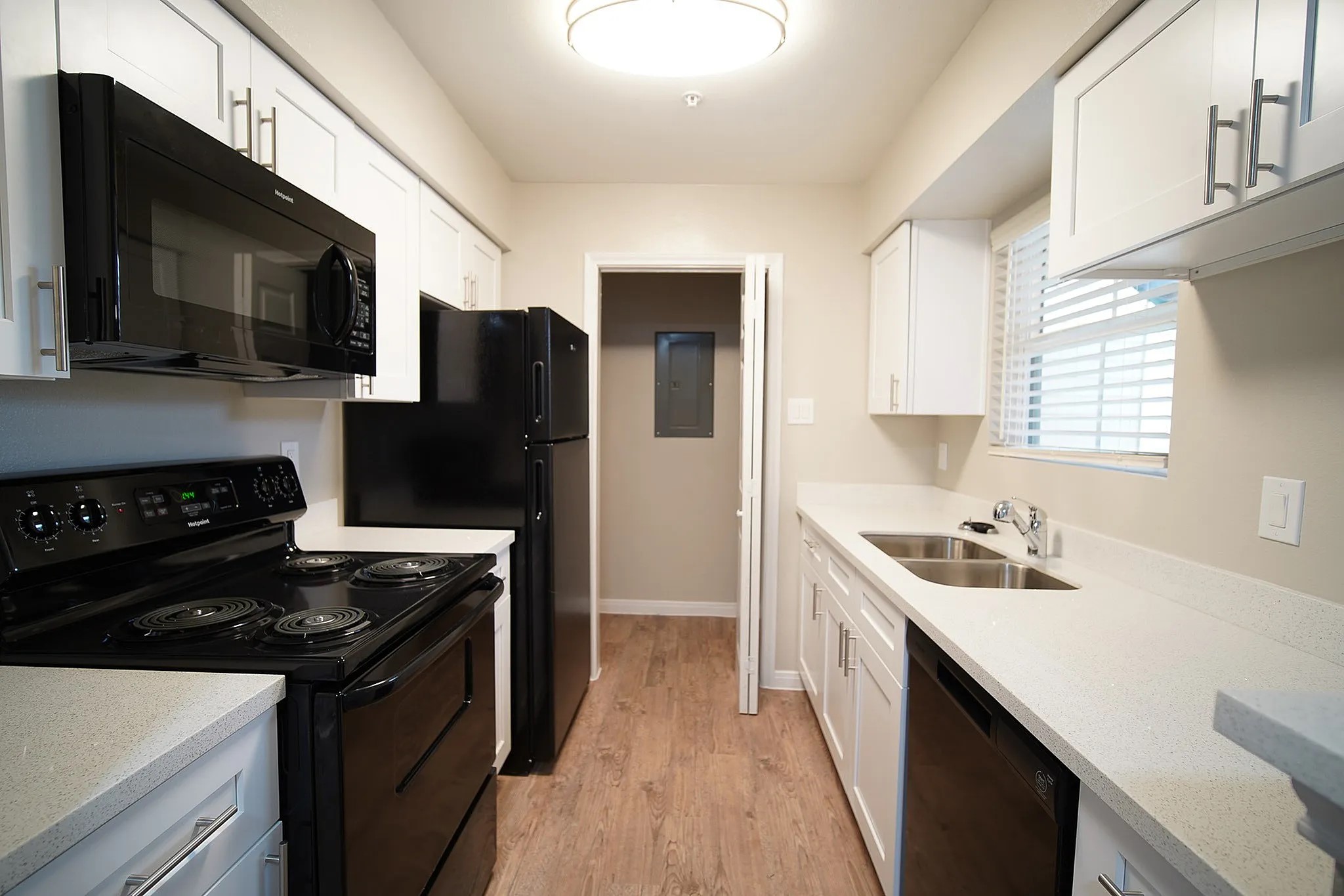 8455 Will Clayton Parkway 1014 Property Photo 4