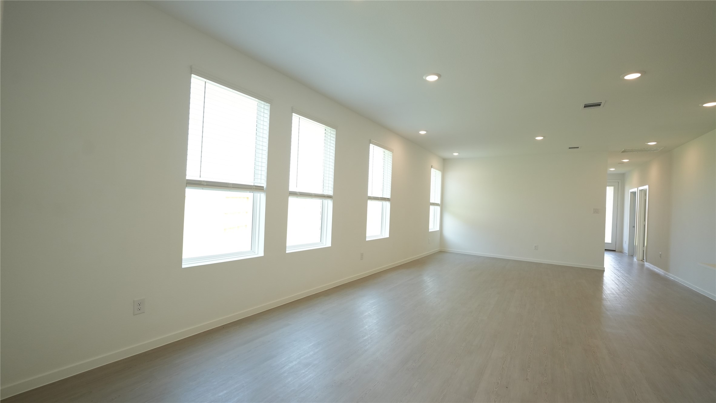 27203 Finland Sands Dr Property Photo 6