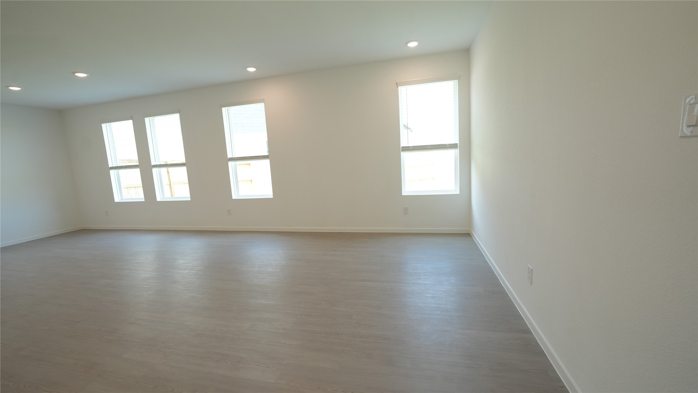 27203 Finland Sands Dr Property Photo 7