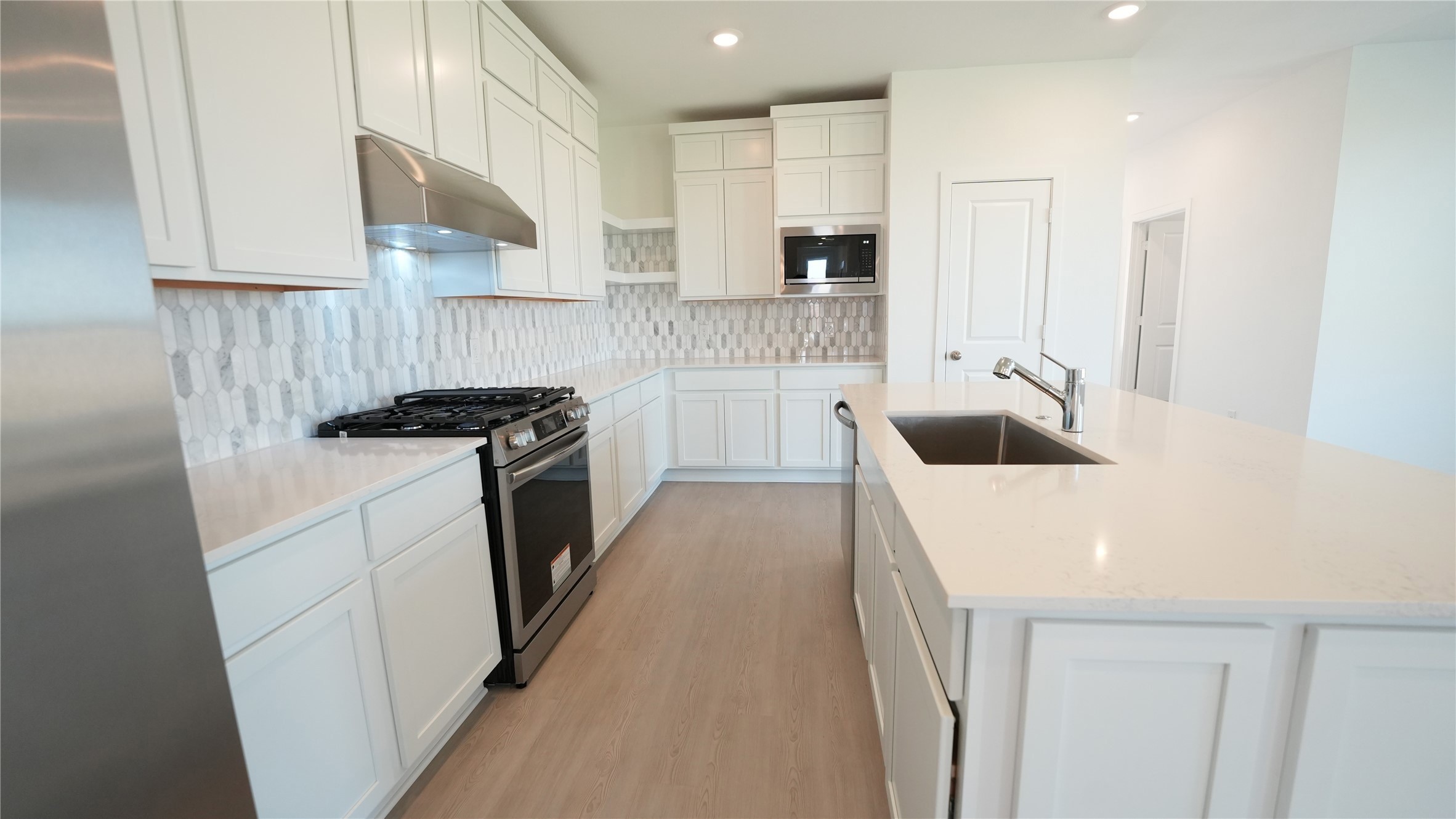27203 Finland Sands Dr Property Photo 8