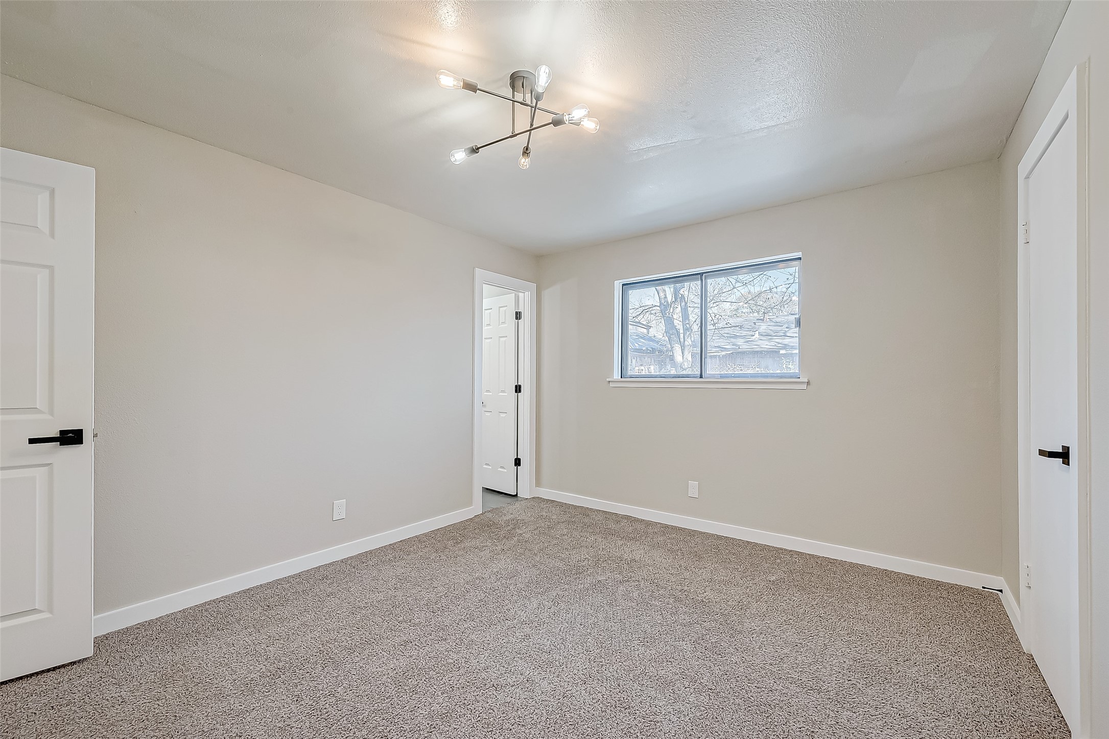 17114 Sunshine Street Property Photo 10