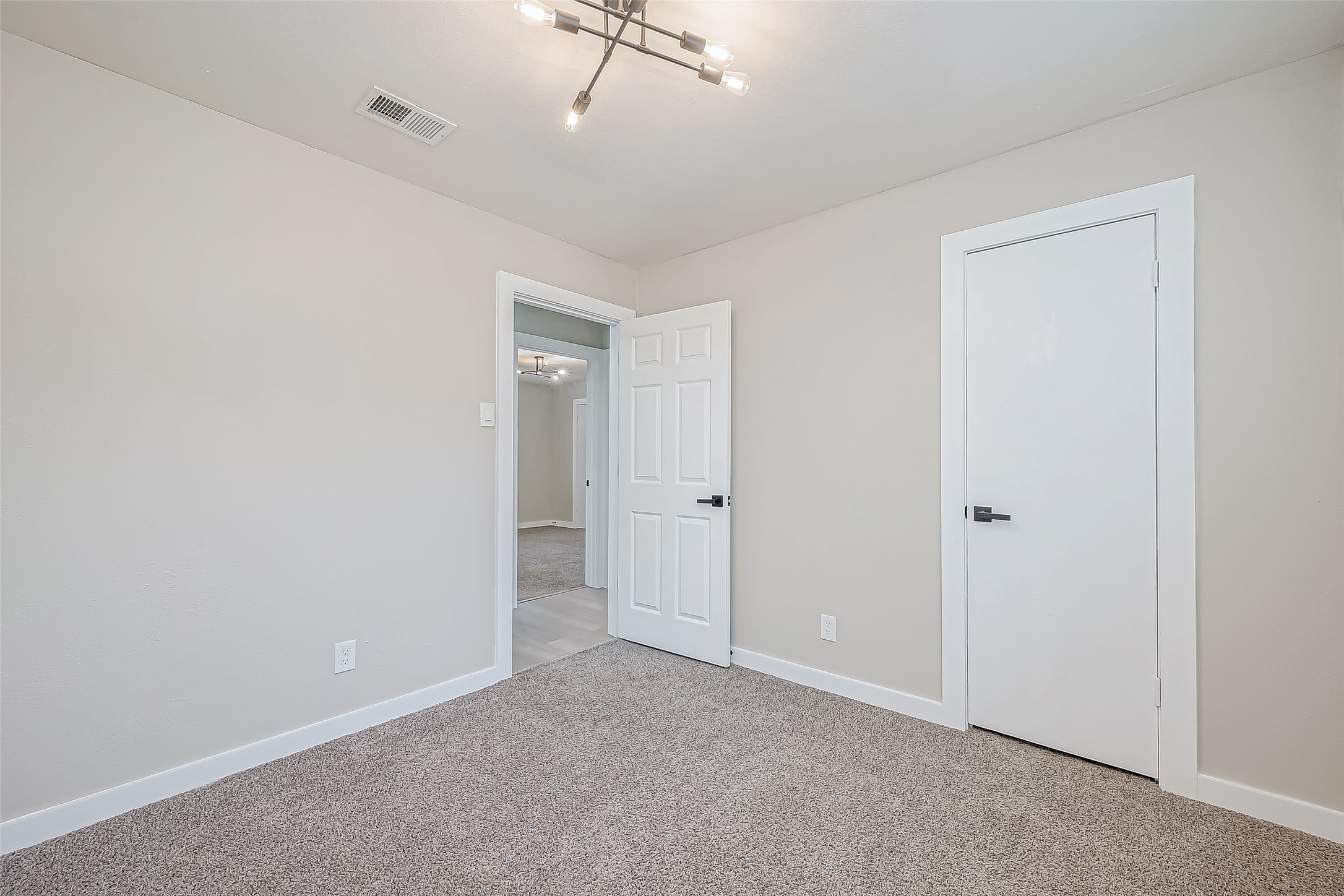 17114 Sunshine Street Property Photo 11