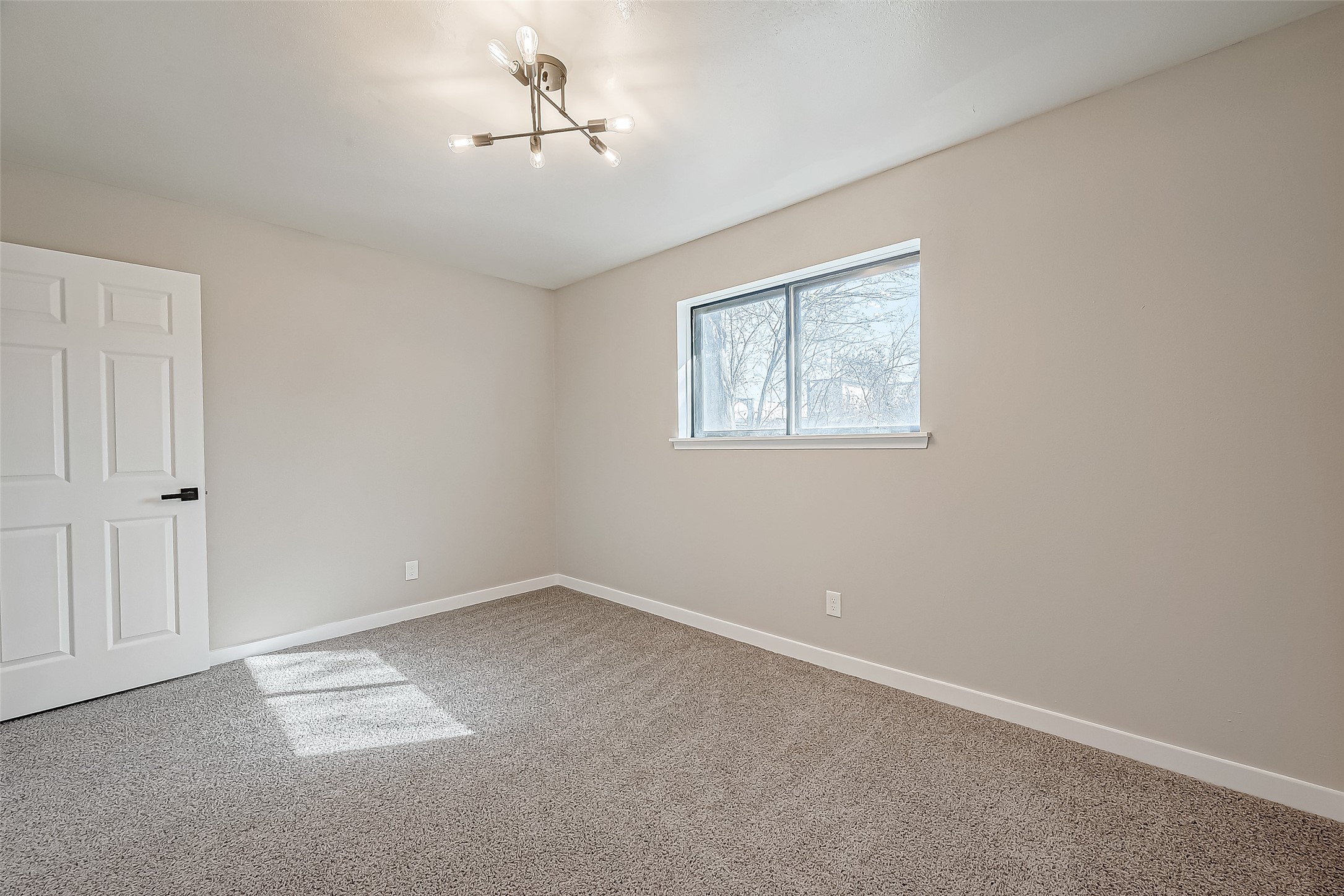 17114 Sunshine Street Property Photo 12