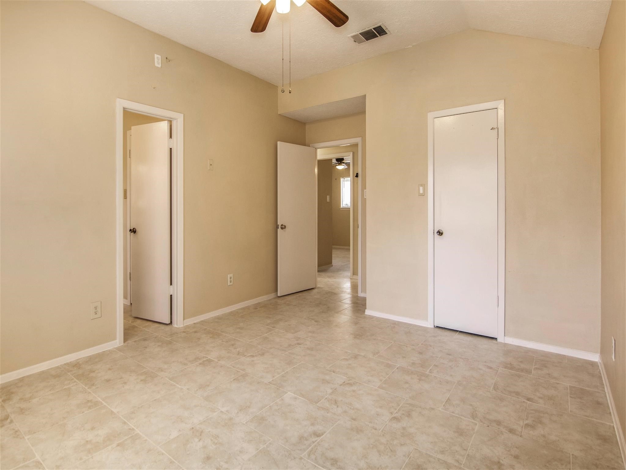 6924 Foxmont Lane Property Photo 16