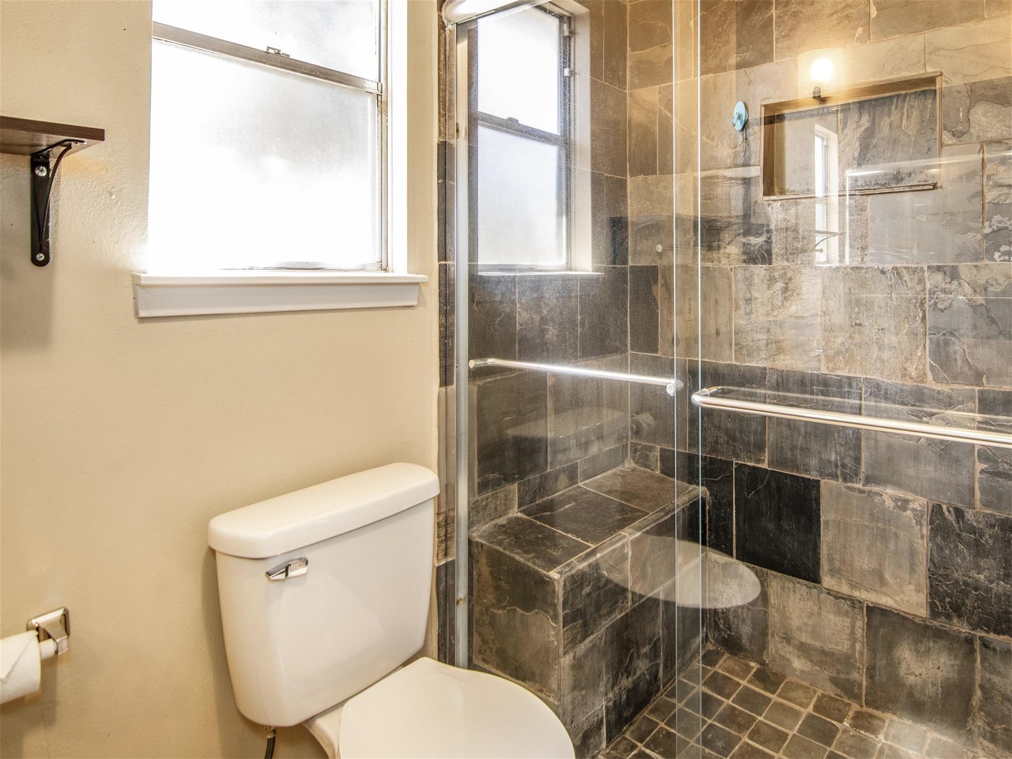 6924 Foxmont Lane Property Photo 19