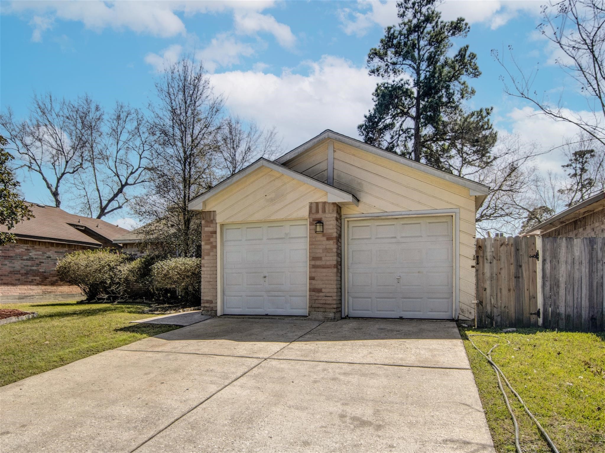 6924 Foxmont Lane Property Photo 23