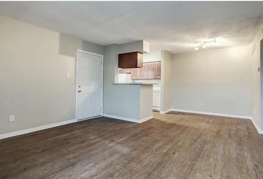 9550 Deering Drive 305 Property Photo 3