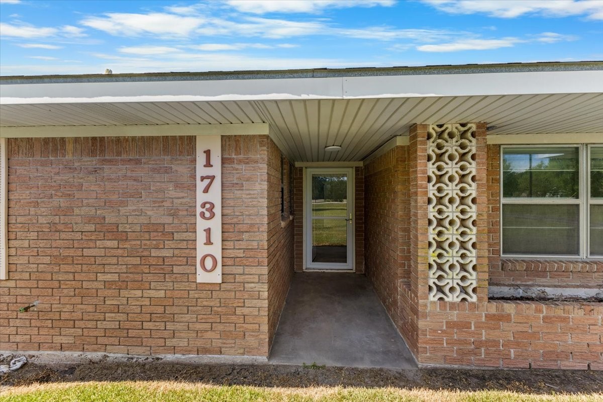 17310 Wellborne Road Property Photo 1