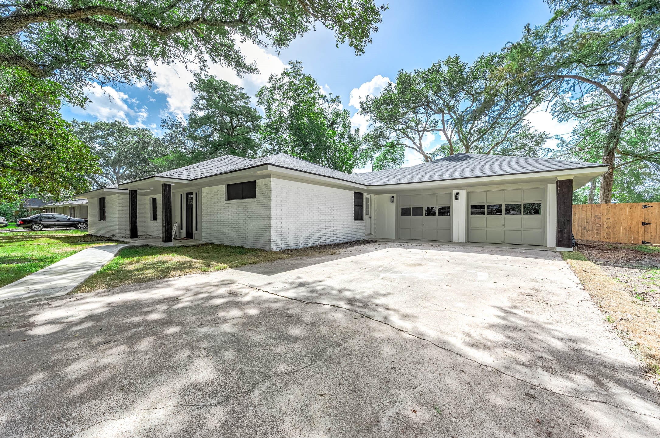 717 Cedar Lawn Drive Property Photo 4
