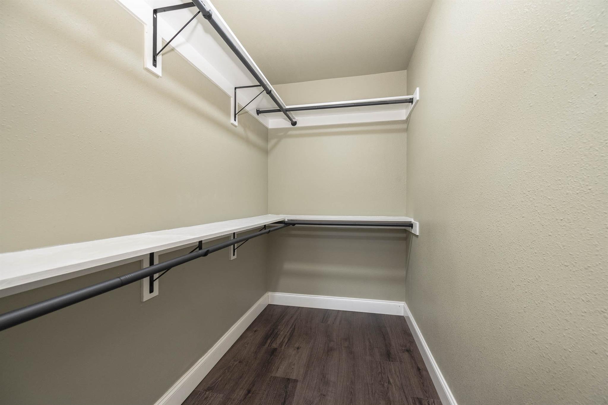717 Cedar Lawn Drive, Alvin Tx 77511 Property Photo 30