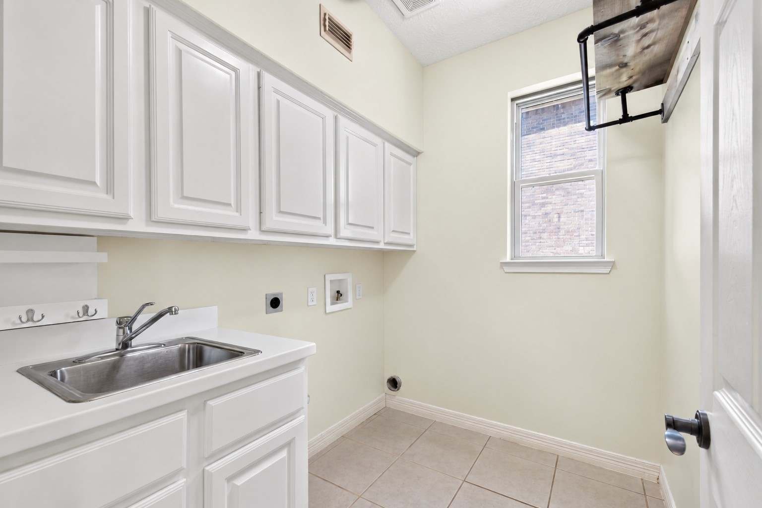 11810 Rue Beaujon Court Property Photo 38