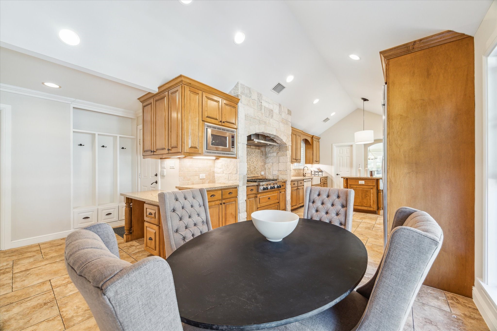 7815 Meadow Lake Lane Property Photo 17