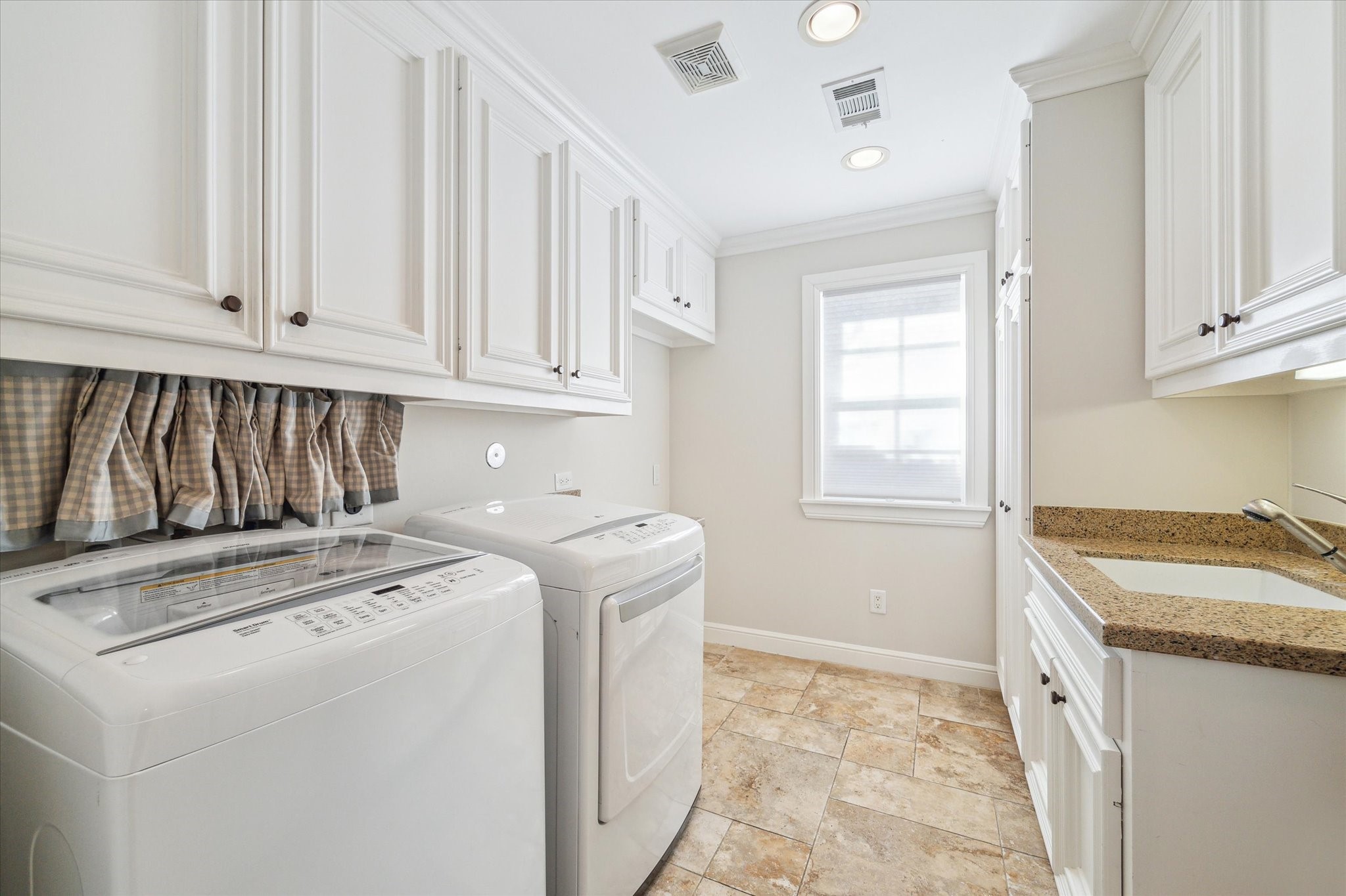 7815 Meadow Lake Lane Property Photo 29