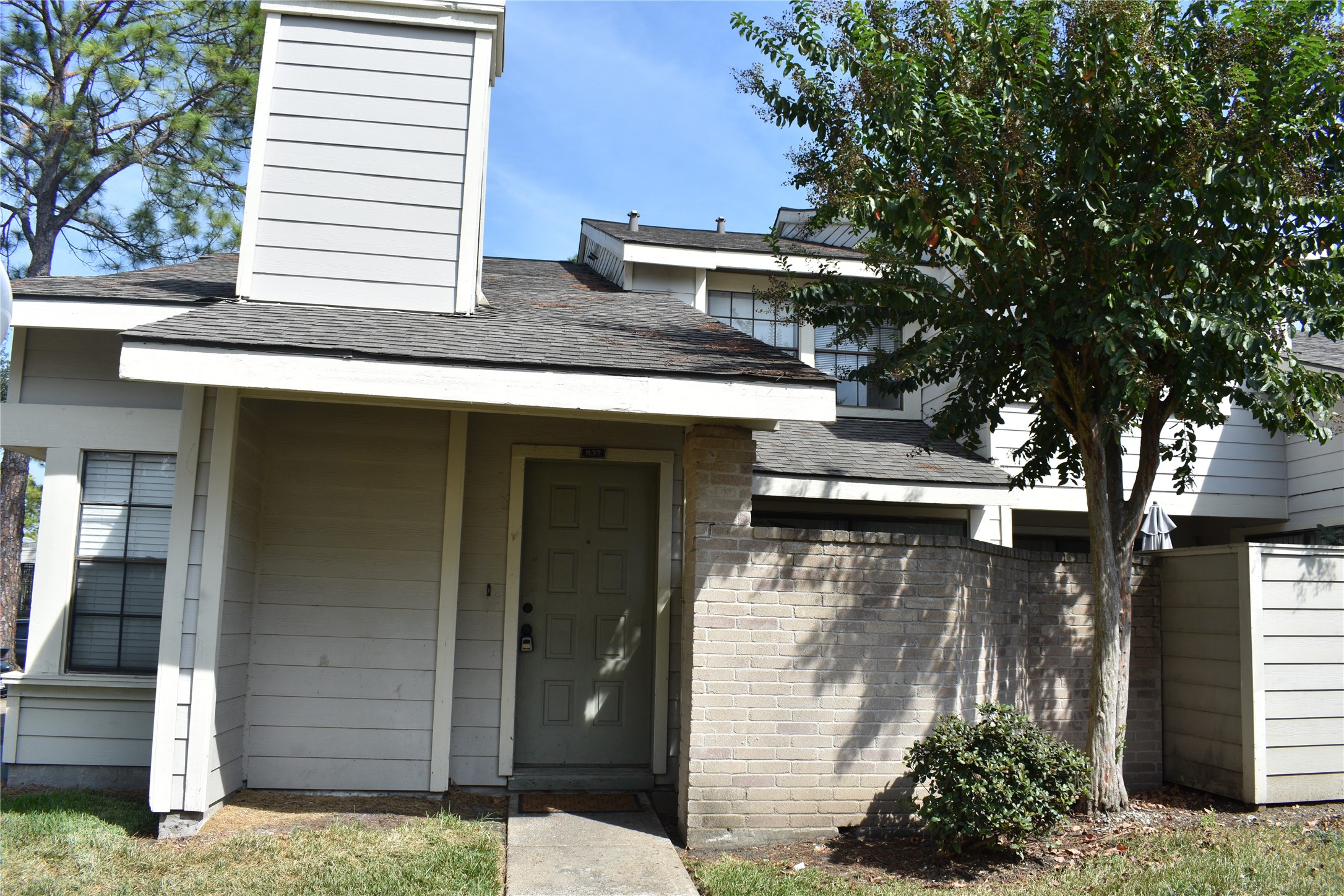 11909 Bob White Drive 15-837 Property Photo 1