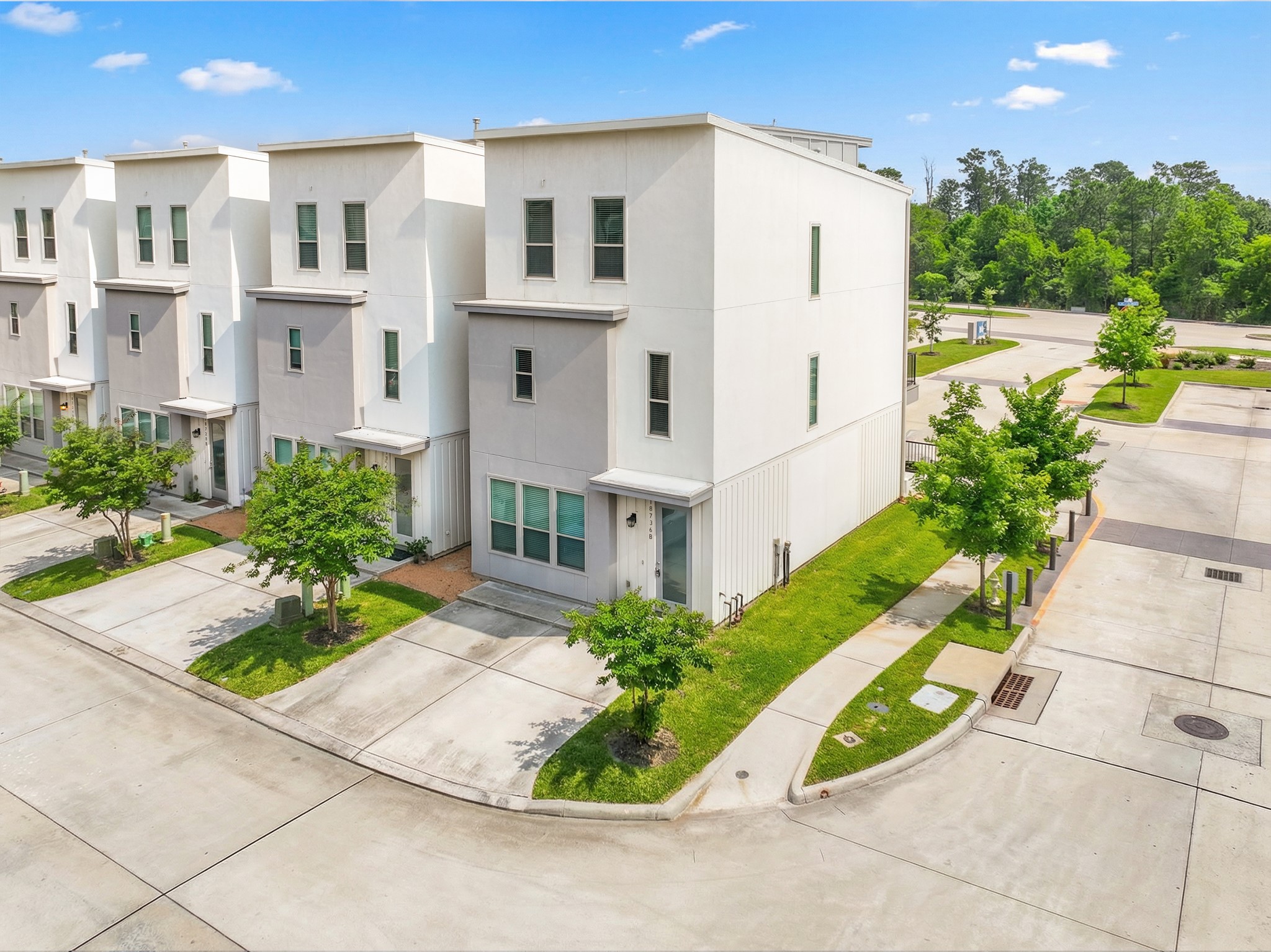 18736 B Centro Main St Property Photo 1