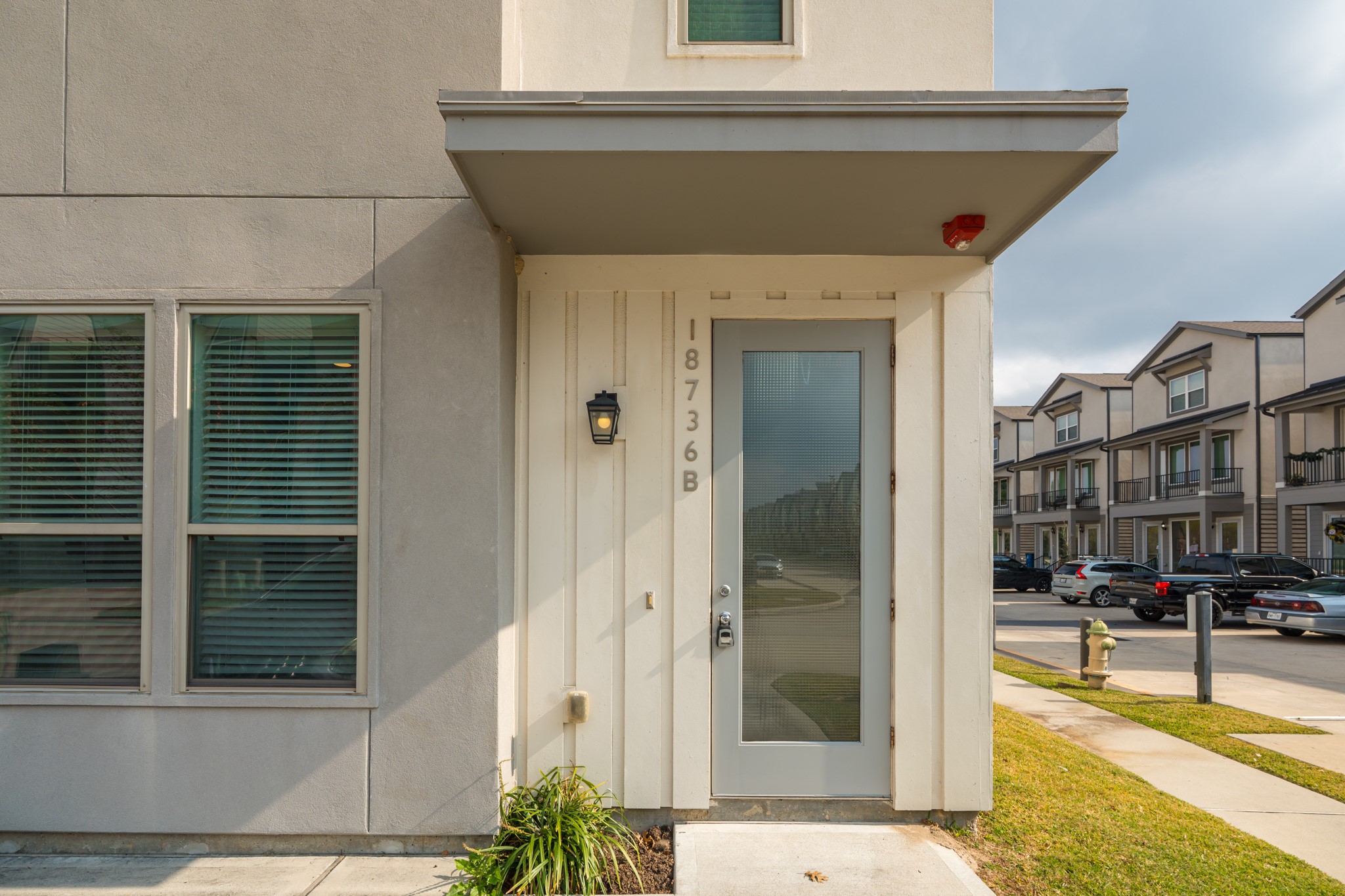 18736 B Centro Main St Property Photo 3