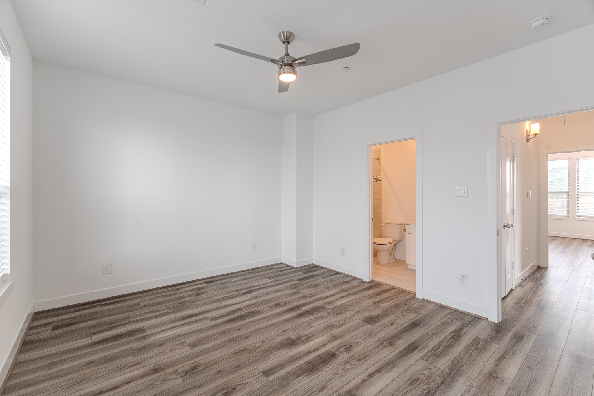18736 B Centro Main St Property Photo 22
