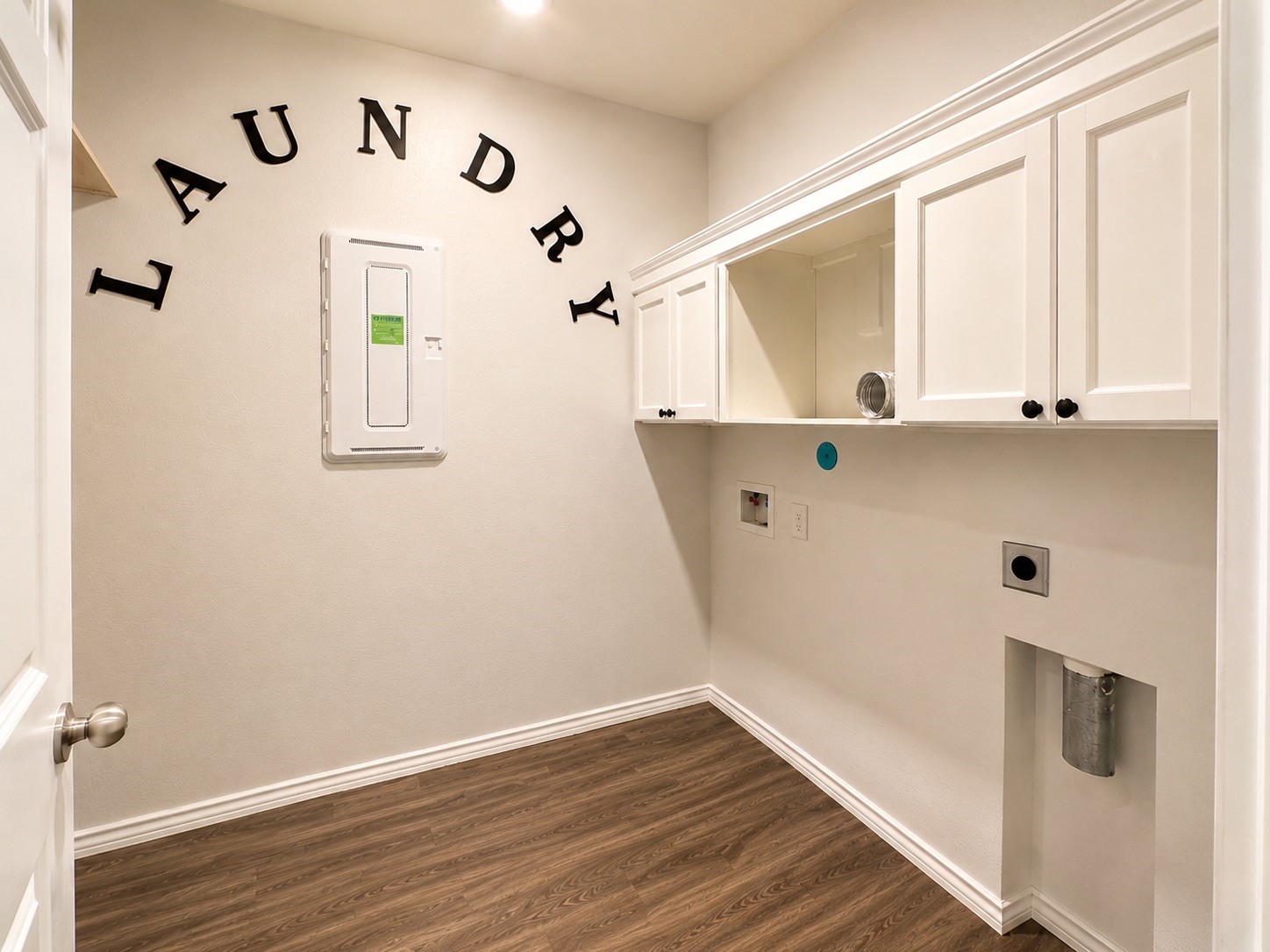25915 Rustical Road Property Photo 11