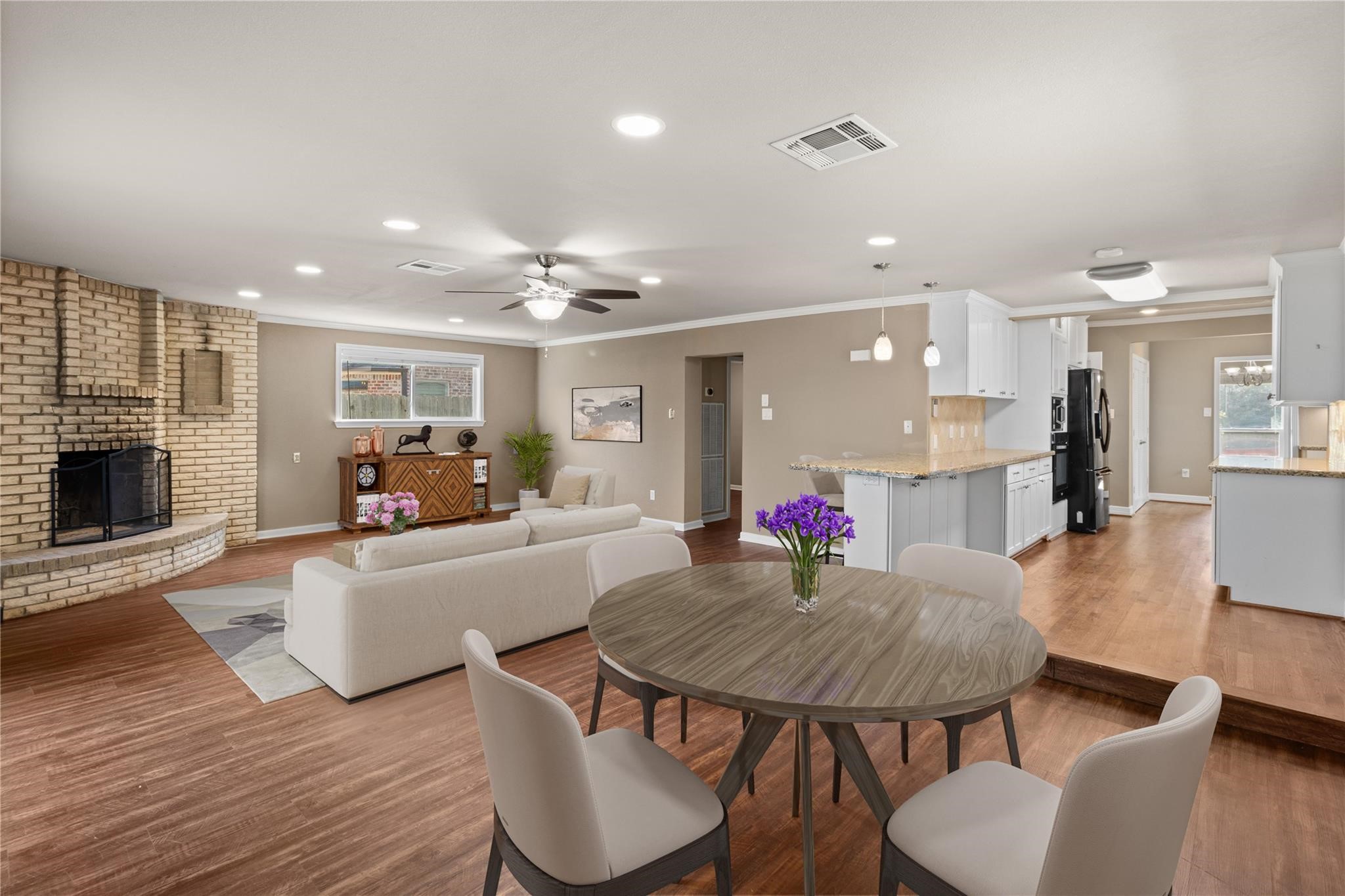 4373 Harvest Lane Property Photo 3