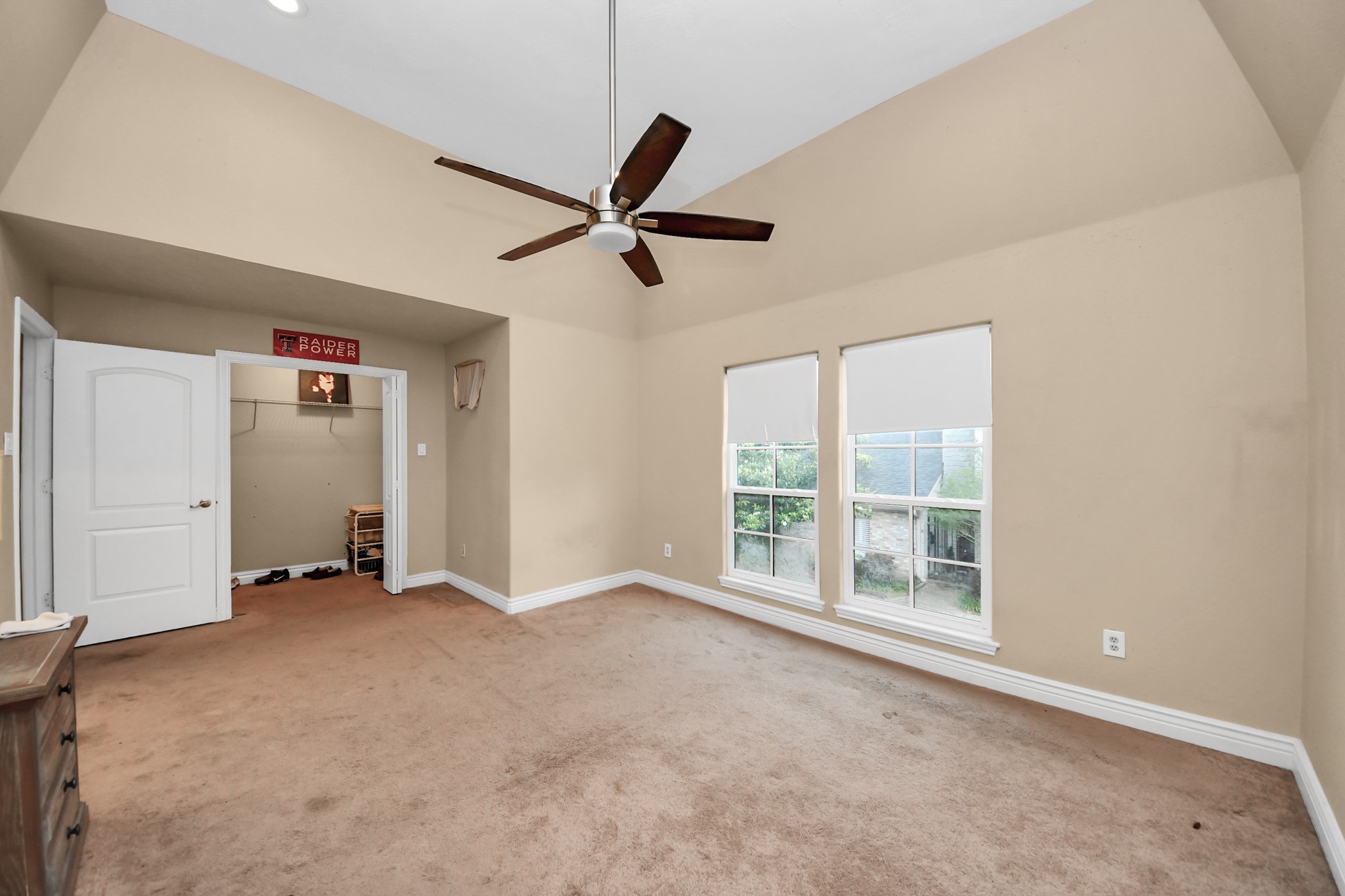1734 S Gessner Road Property Photo 2
