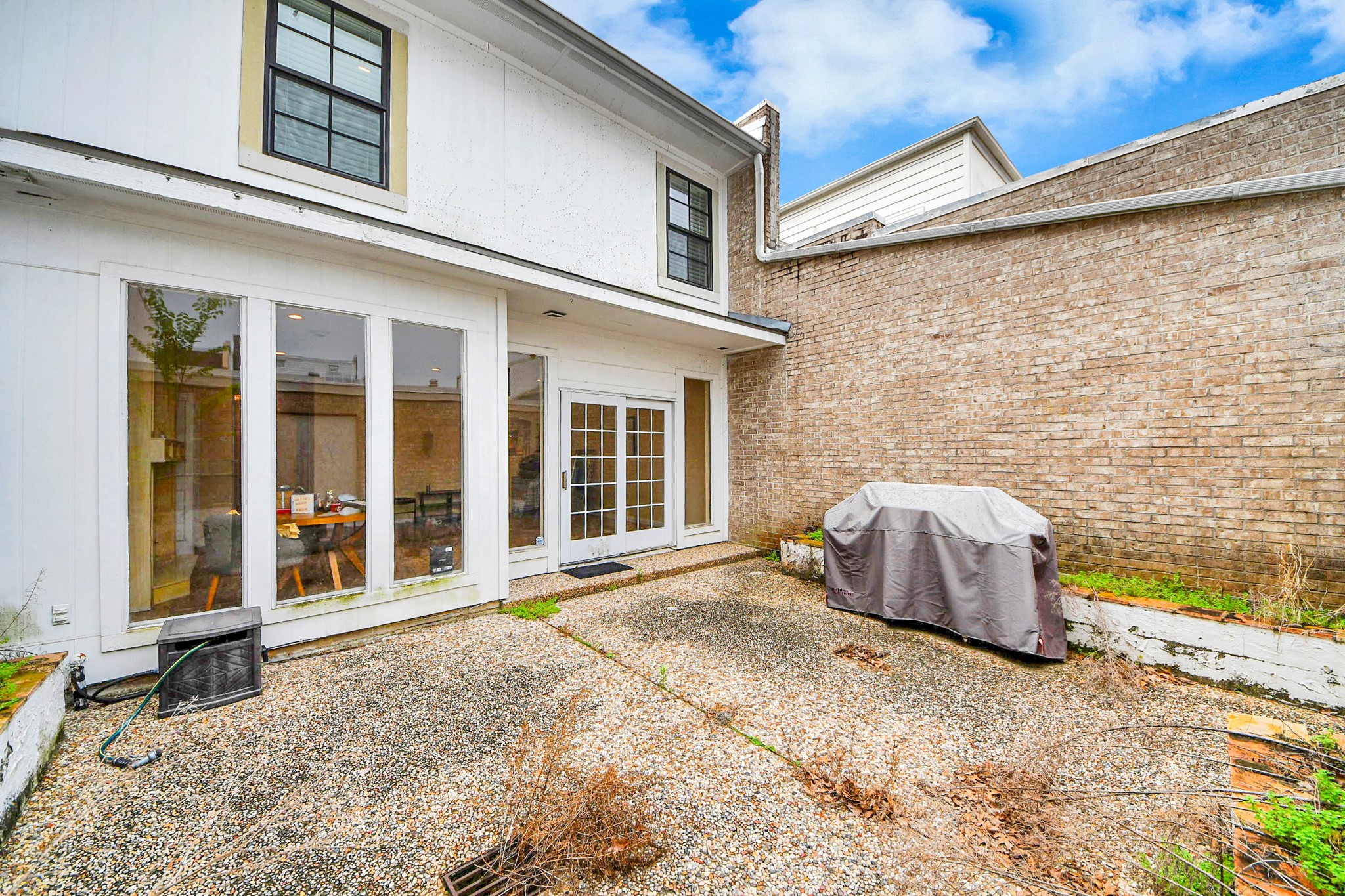 1734 S Gessner Road Property Photo 15