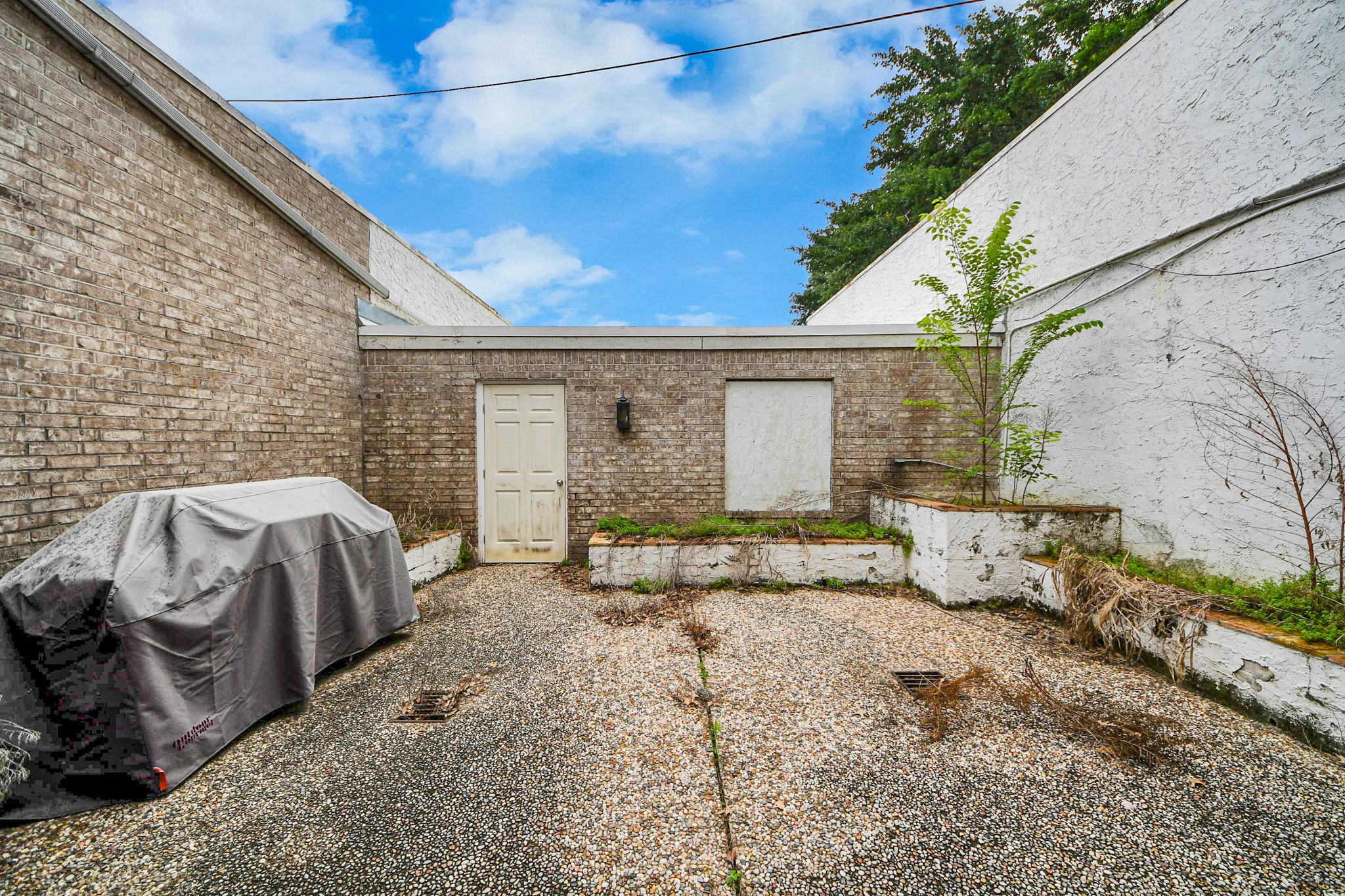 1734 S Gessner Road Property Photo 16