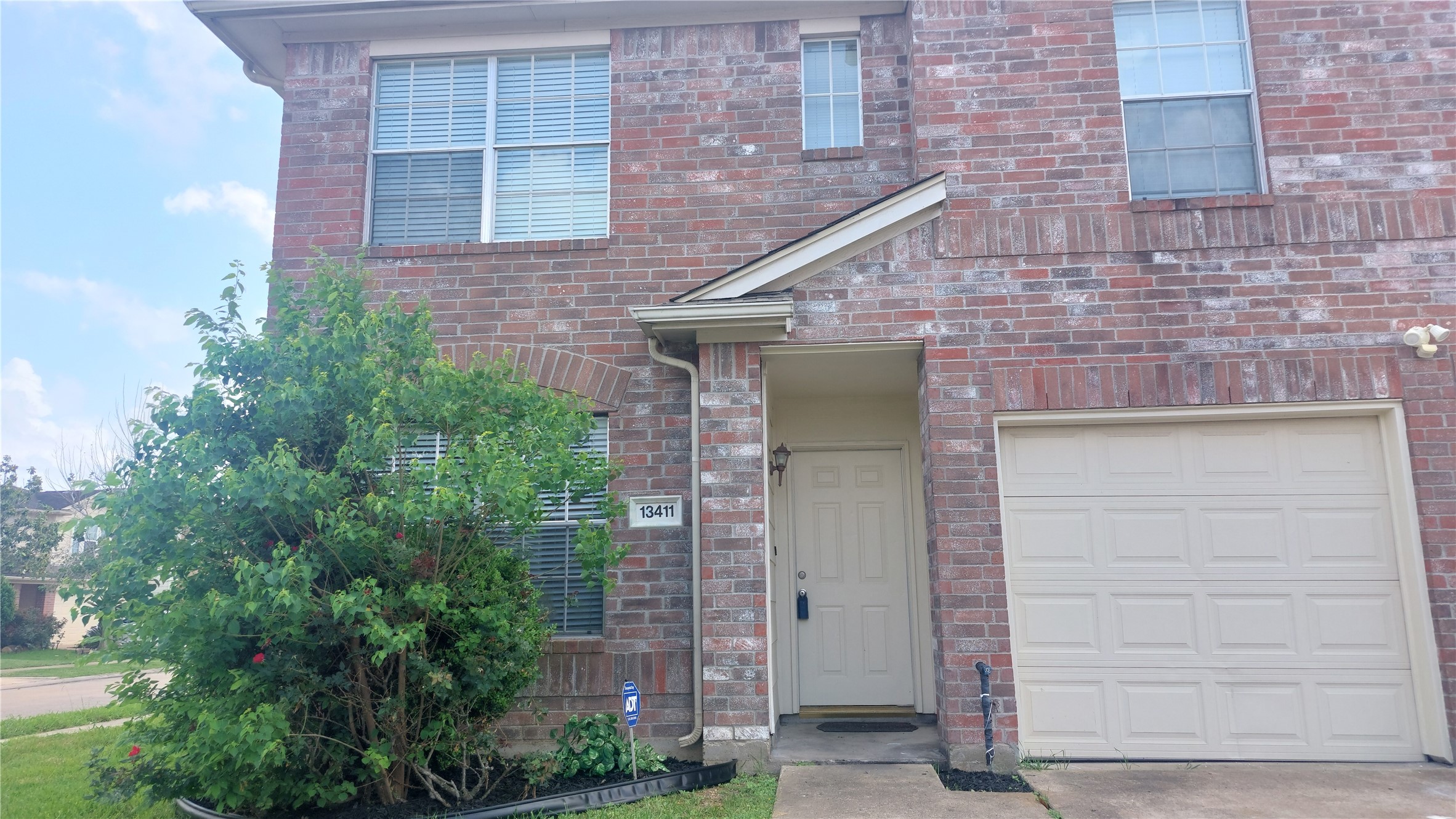 13411 Sarento Village Property Photo