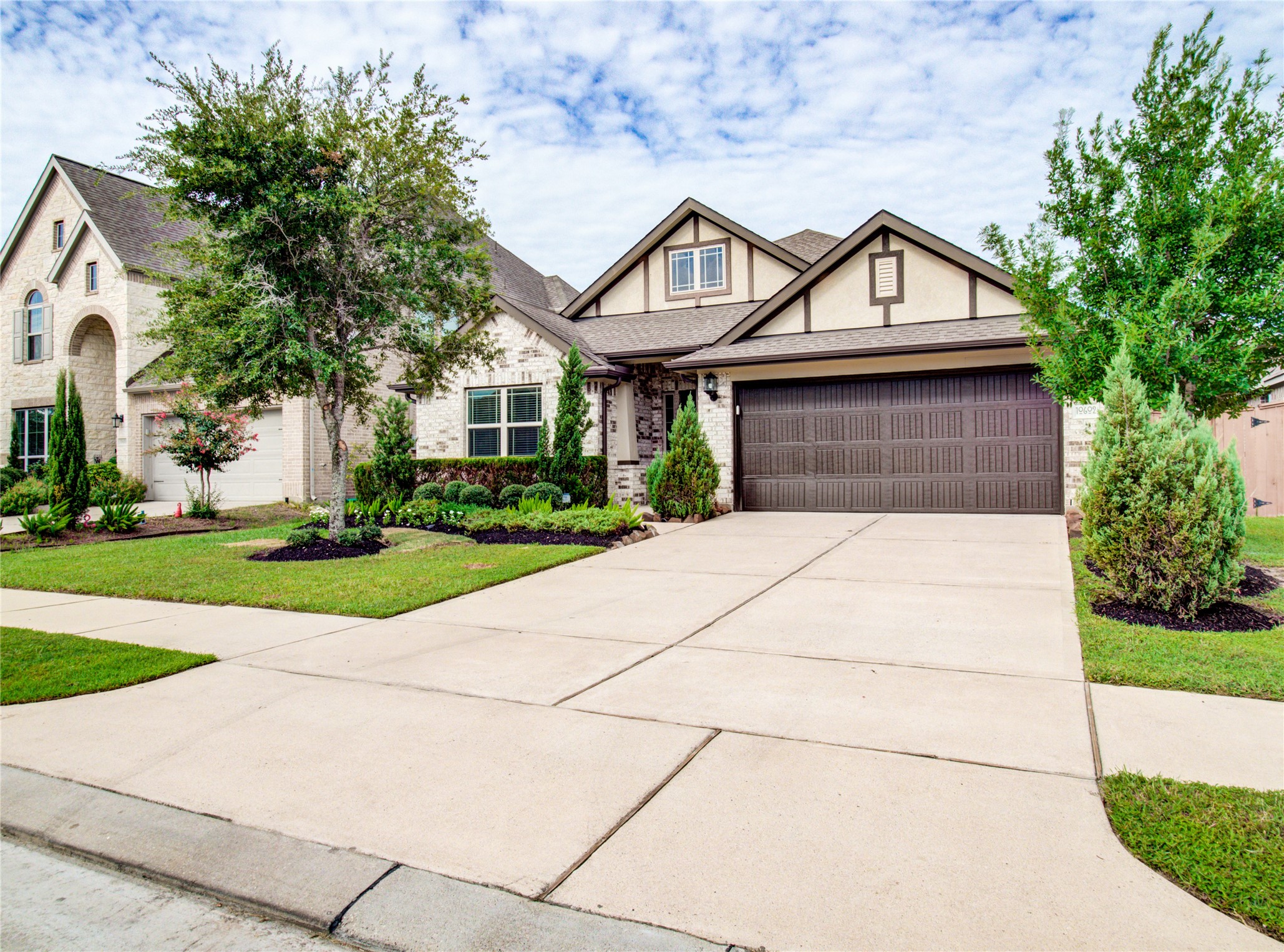 10602 Balivcar Court Property Photo 3