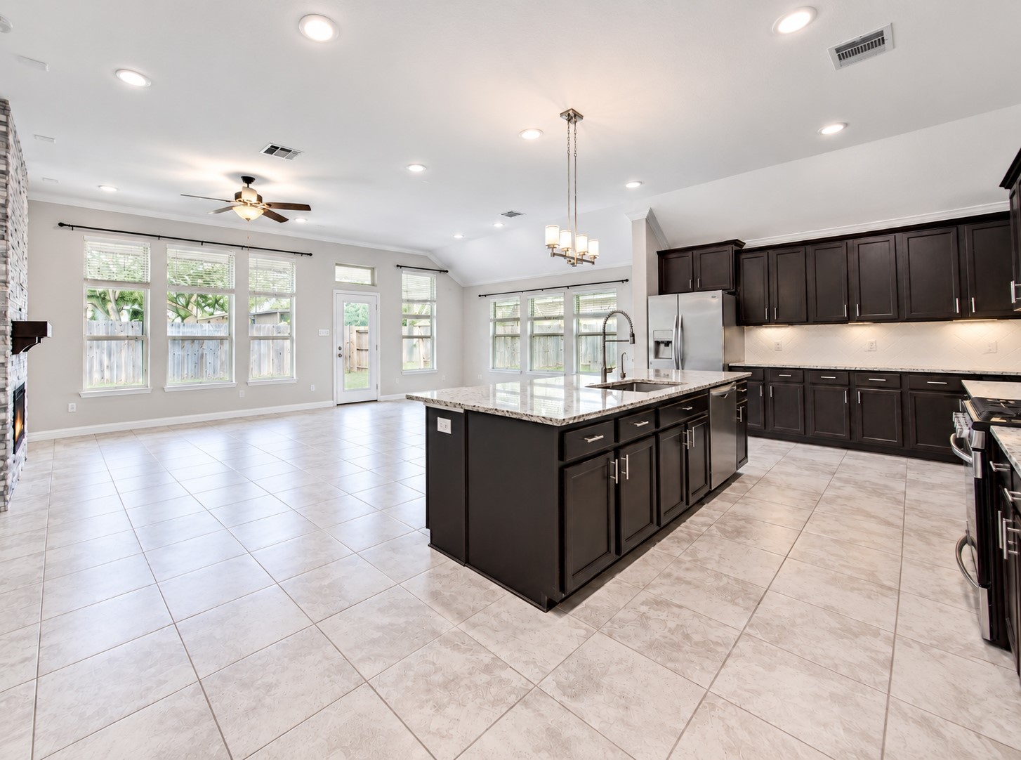 10602 Balivcar Court Property Photo 5