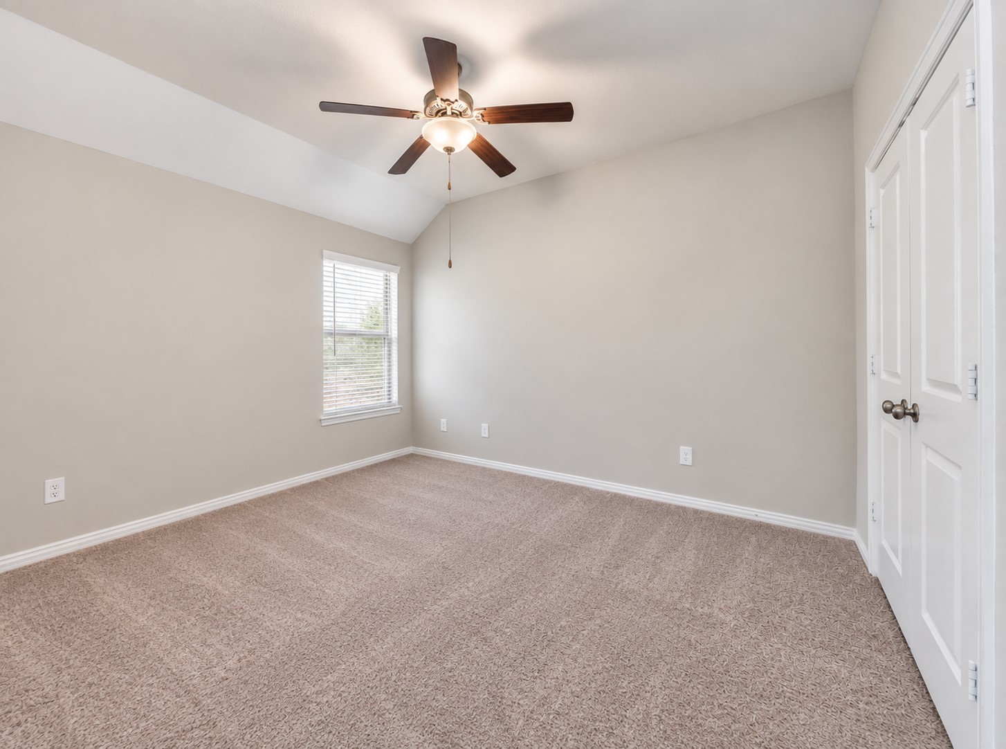 10602 Balivcar Court Property Photo 9