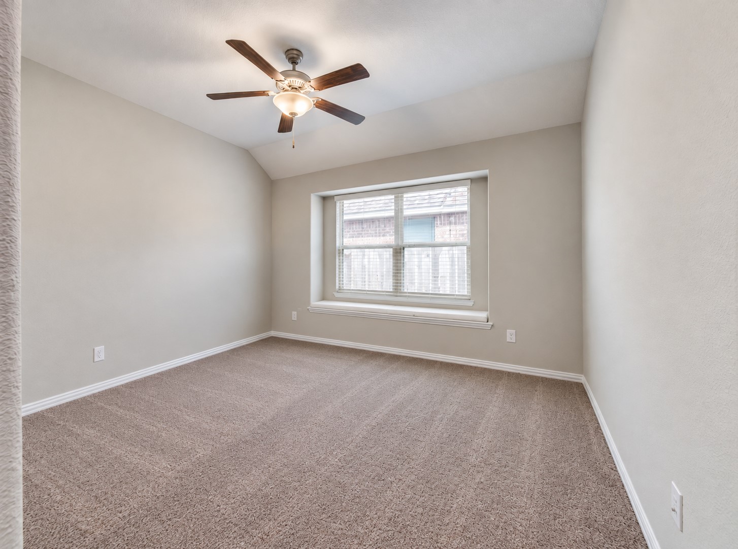 10602 Balivcar Court Property Photo 12