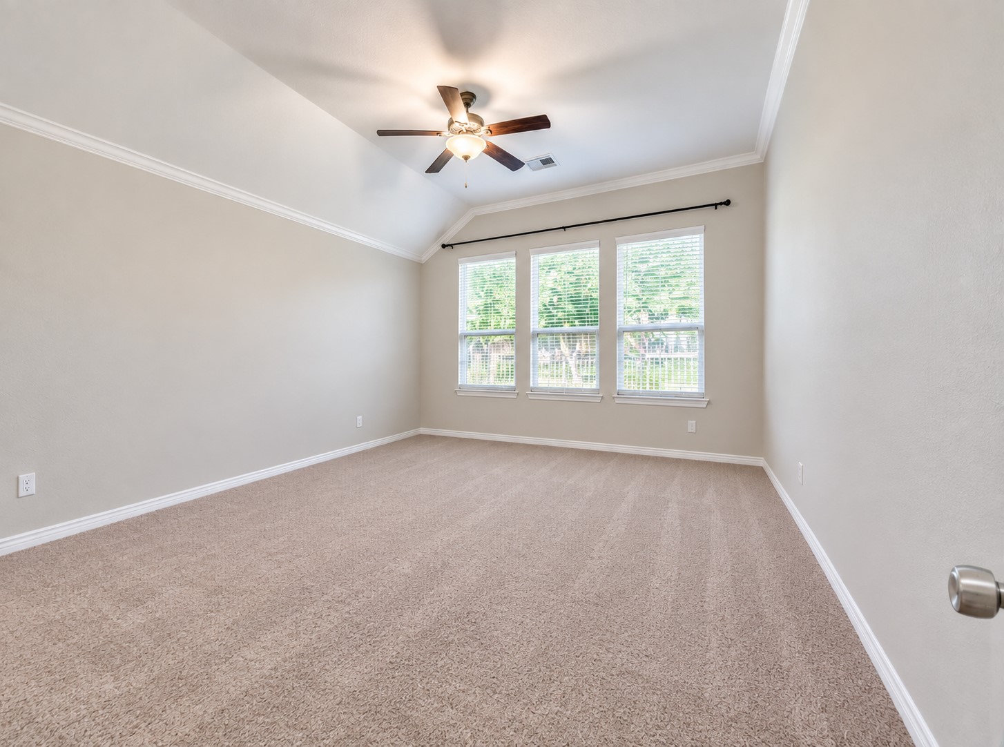 10602 Balivcar Court Property Photo 26