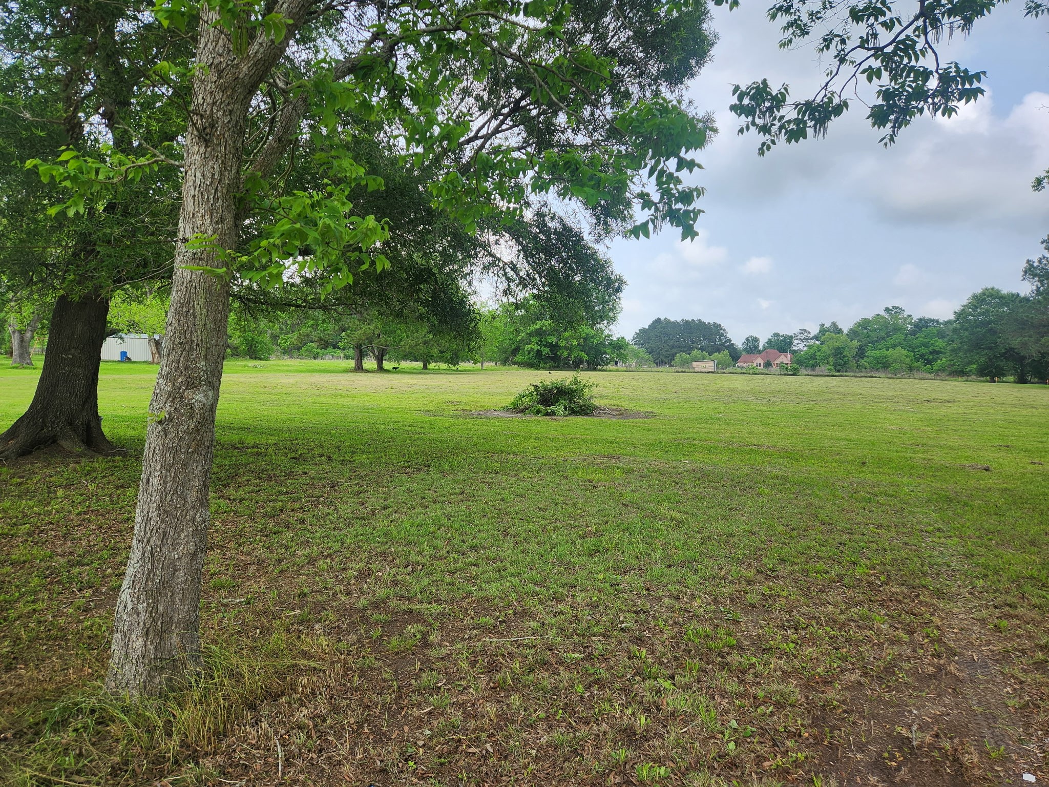 2121 County Road 6026 Property Photo 2