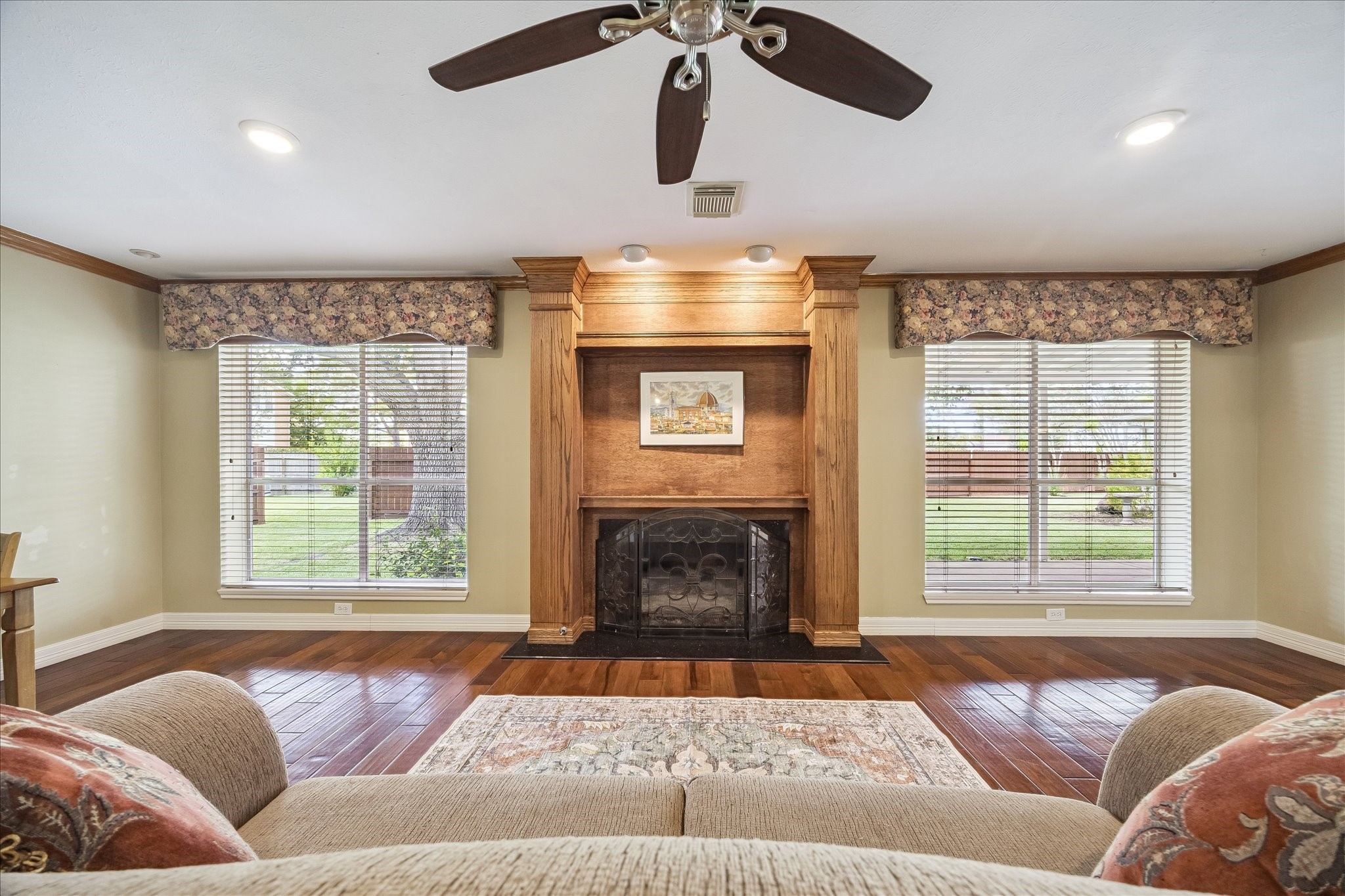 1306 Forest Hollow Drive Property Photo 4