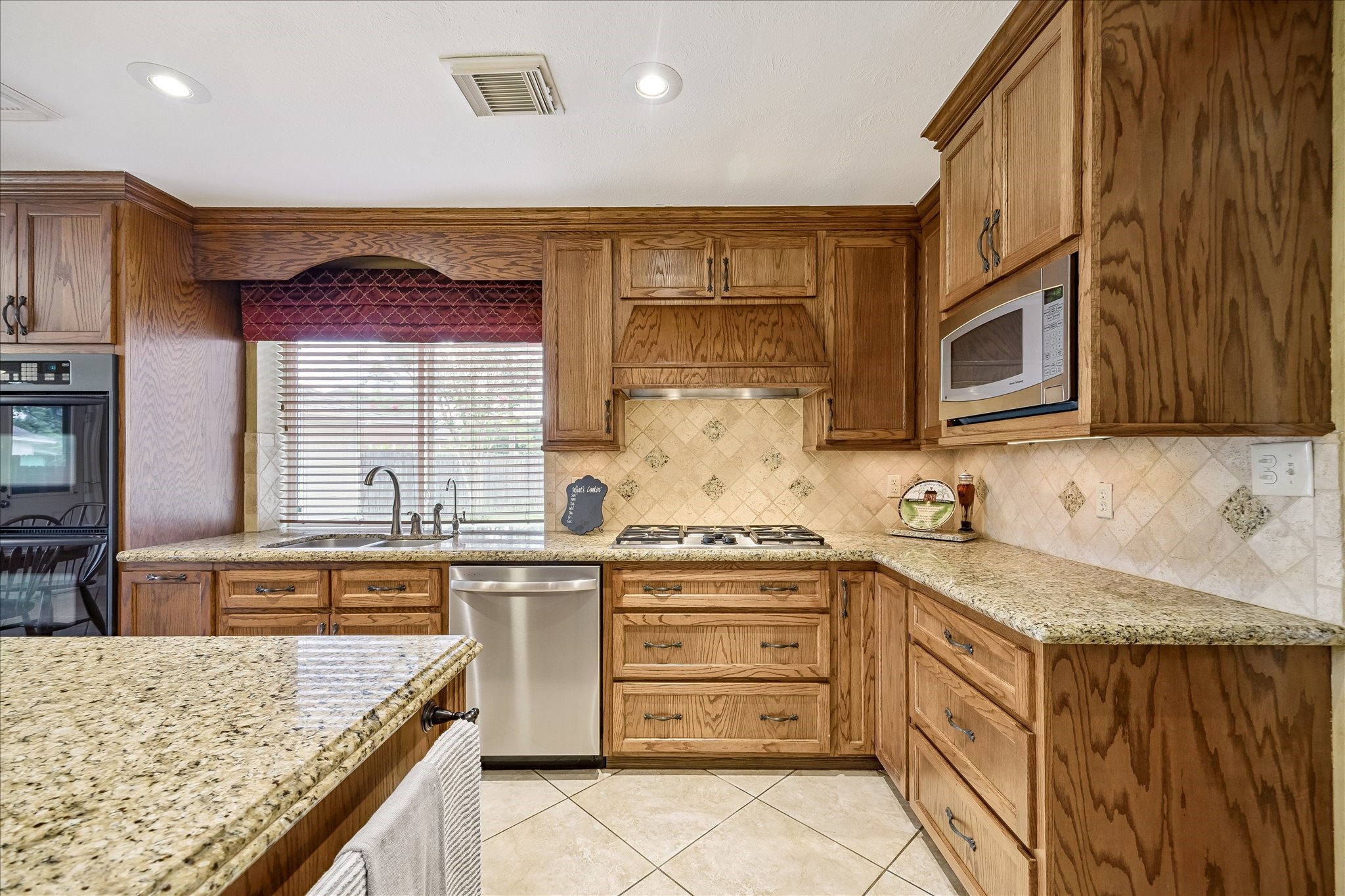 1306 Forest Hollow Drive Property Photo 9