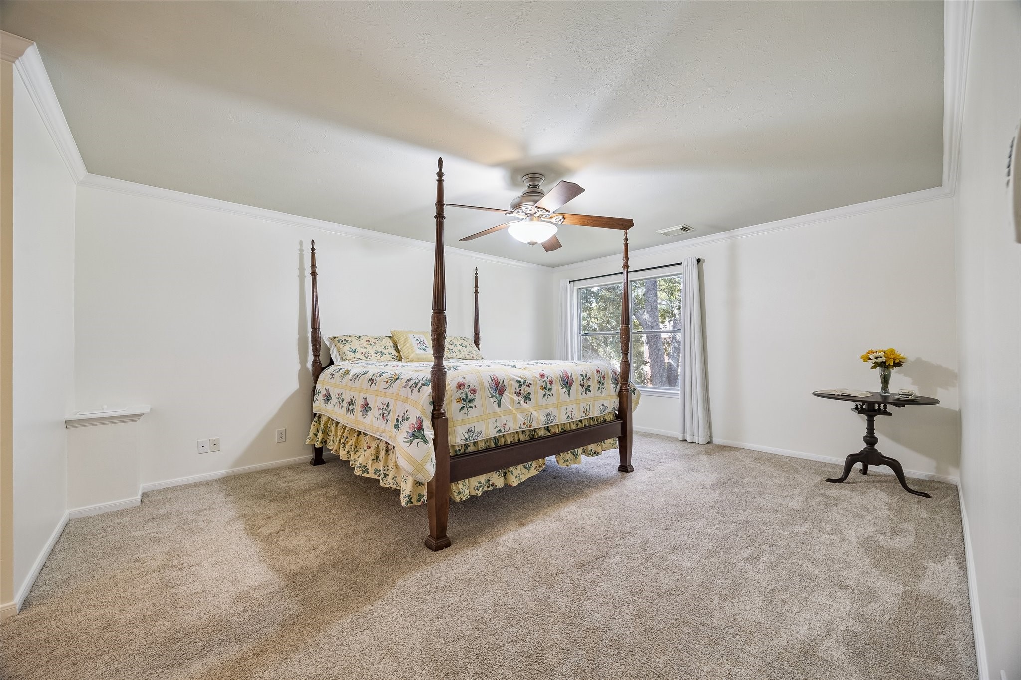 1306 Forest Hollow Drive Property Photo 12