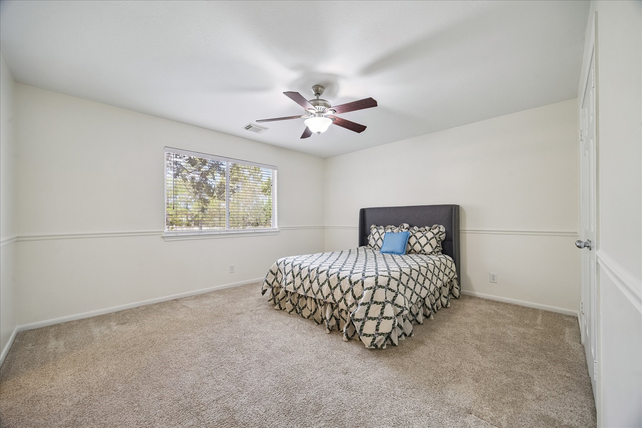 1306 Forest Hollow Drive Property Photo 17