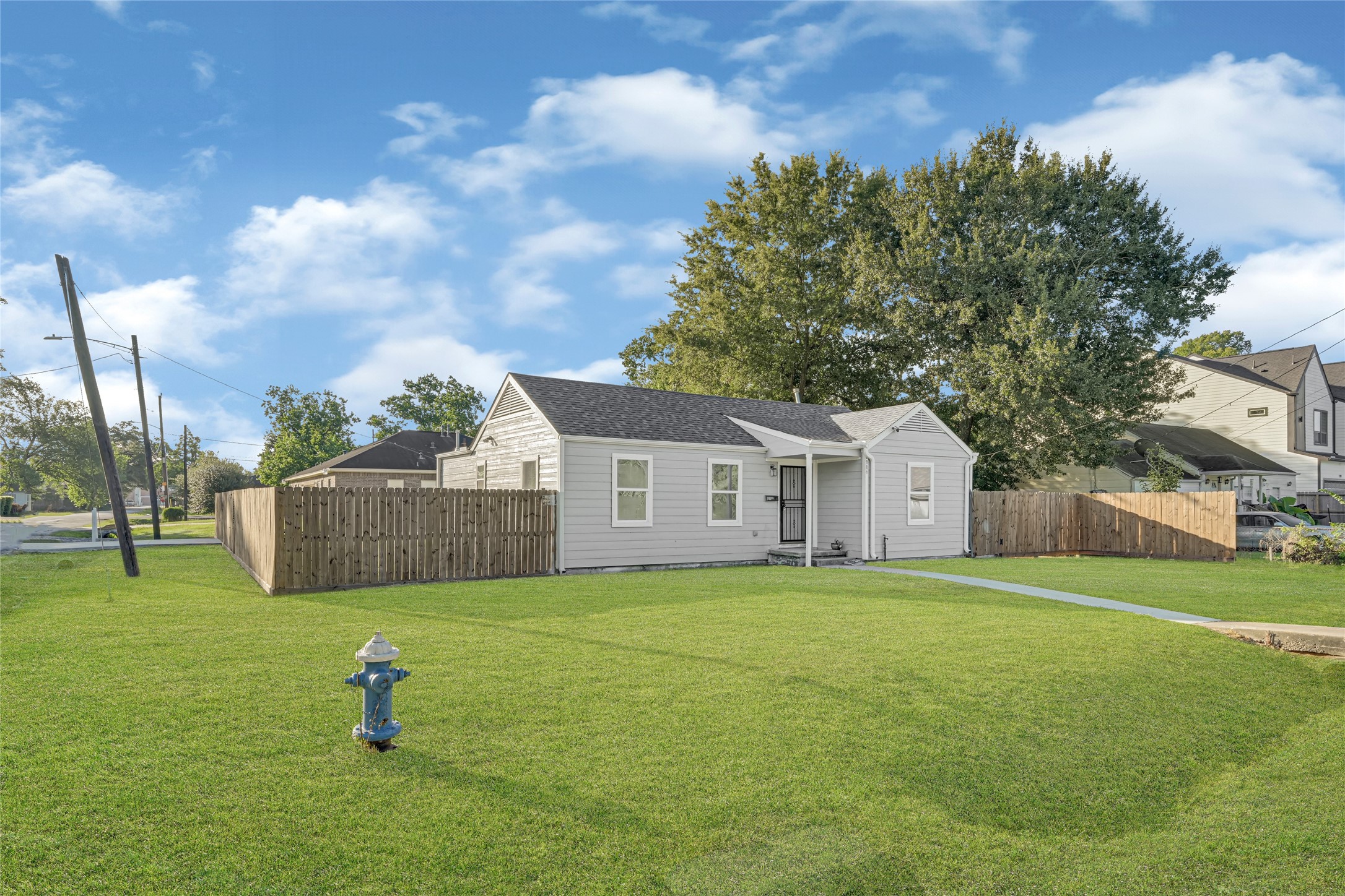 7101 Goforth Street Property Photo 1