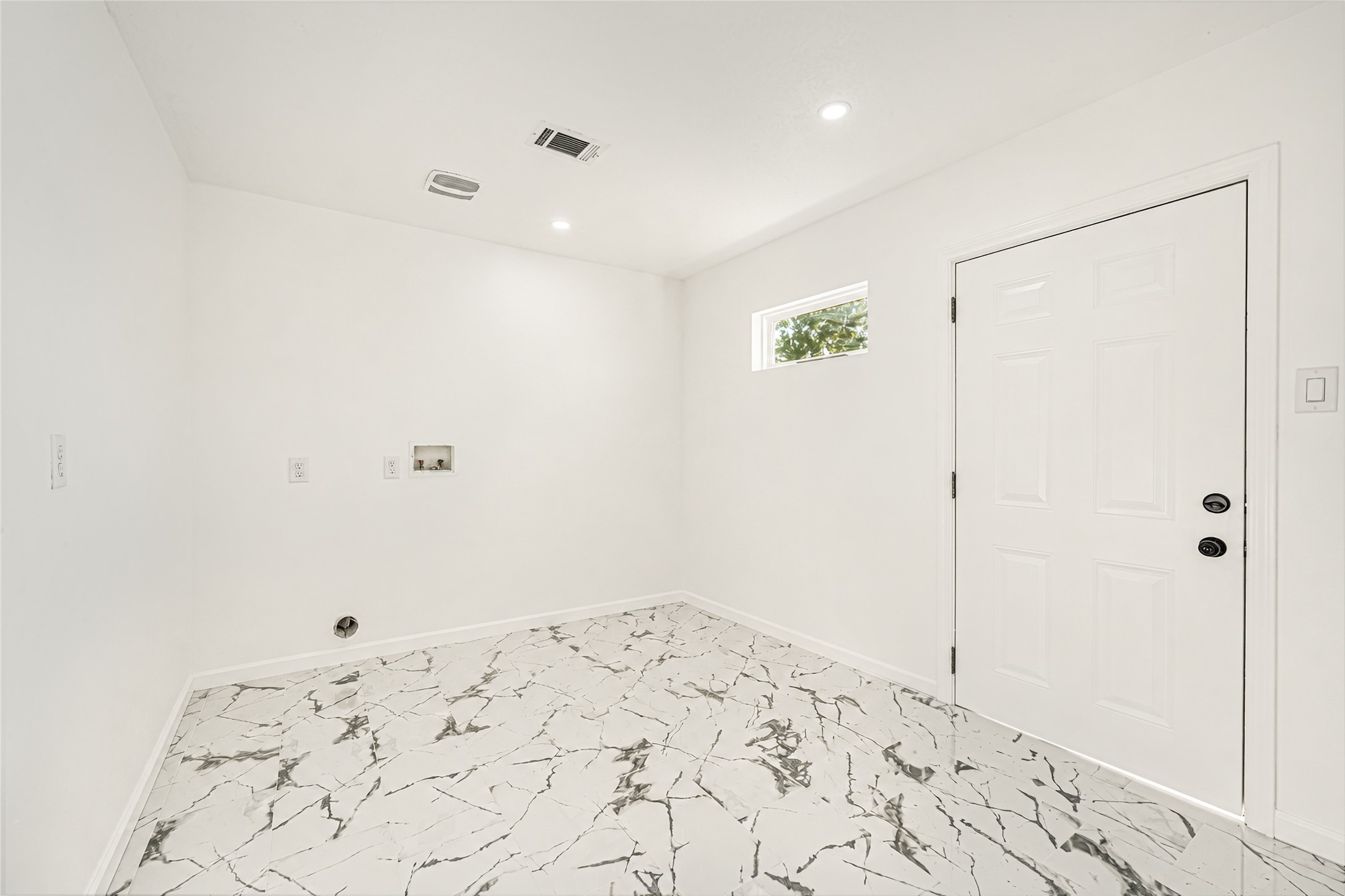 7101 Goforth Street Property Photo 15