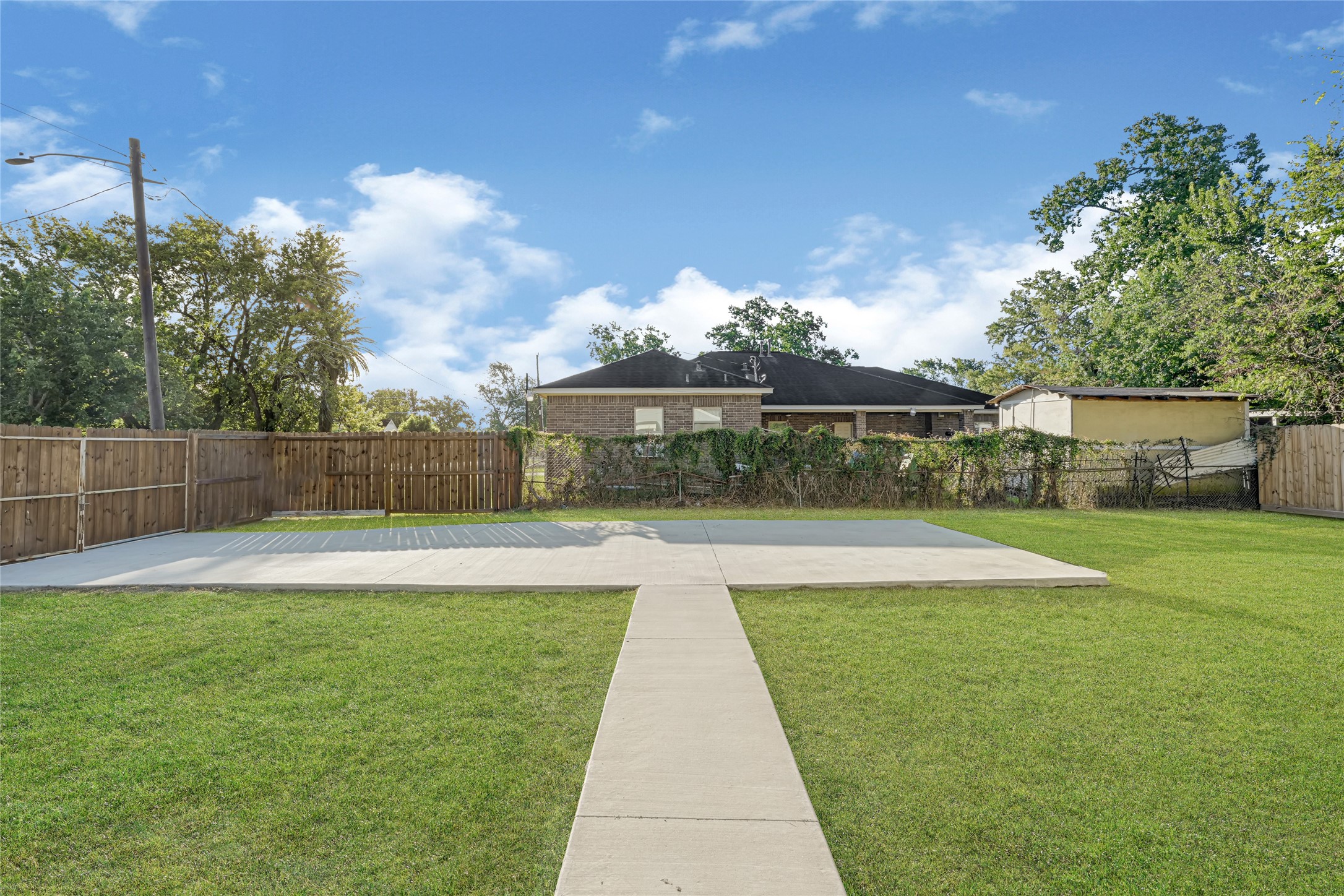 7101 Goforth Street Property Photo 20