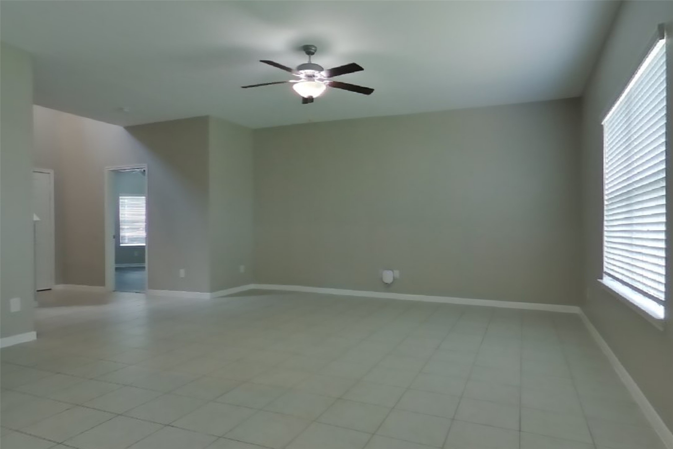 421 Palomino Stand Drive Property Photo 3