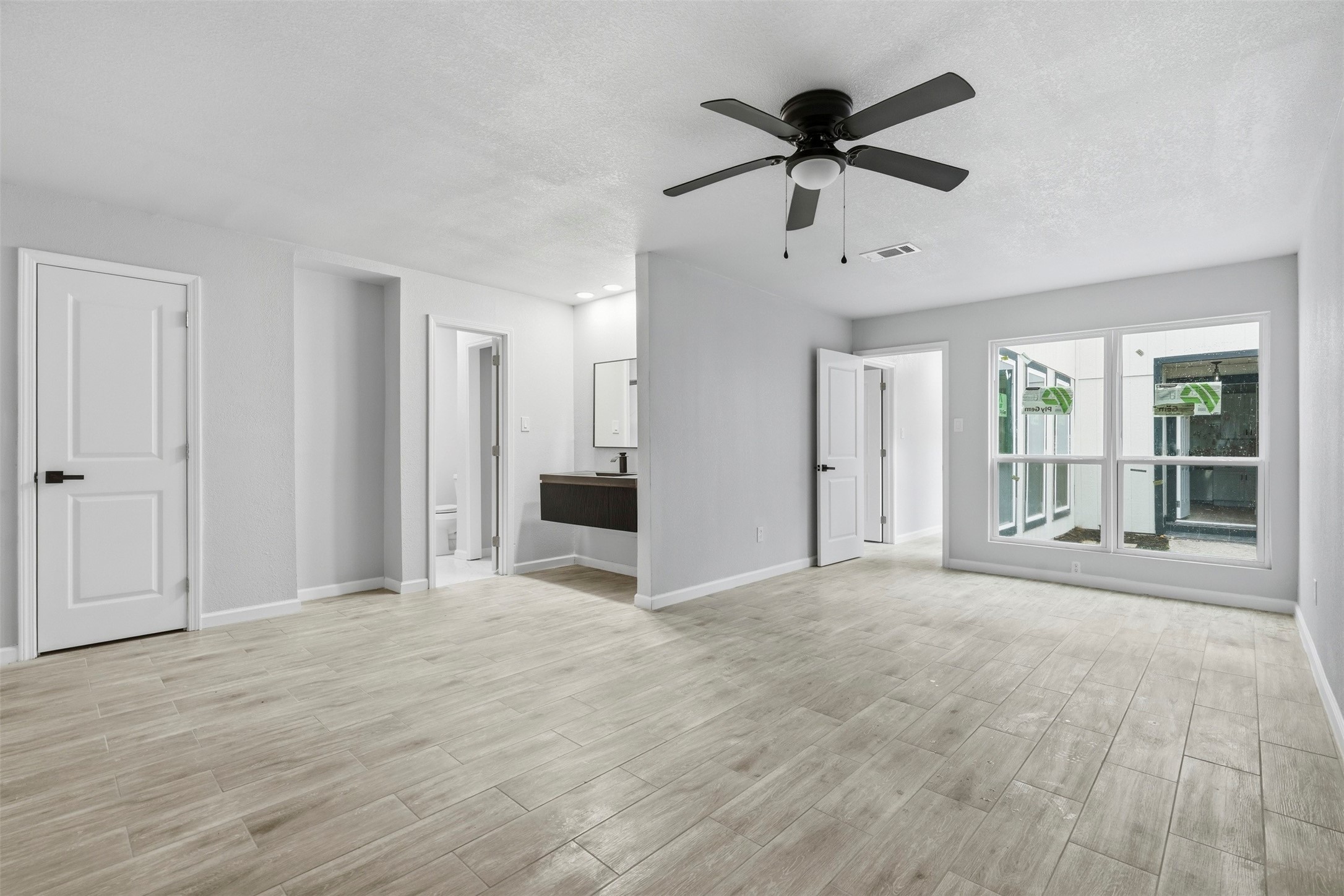 5603 Circlegate Drive Property Photo 13