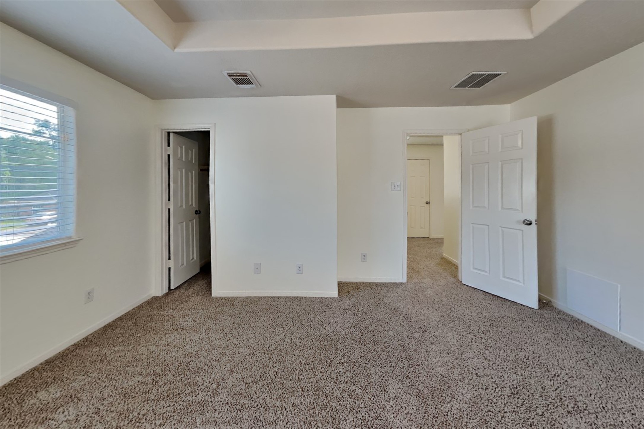 5018 Woodland Meadows Lane Property Photo 6