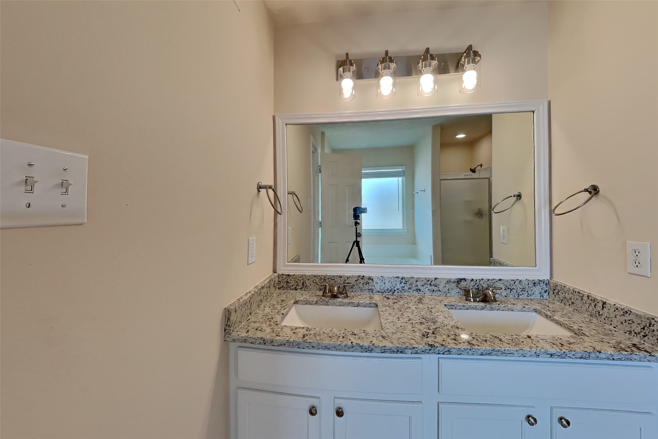 5018 Woodland Meadows Lane Property Photo 7