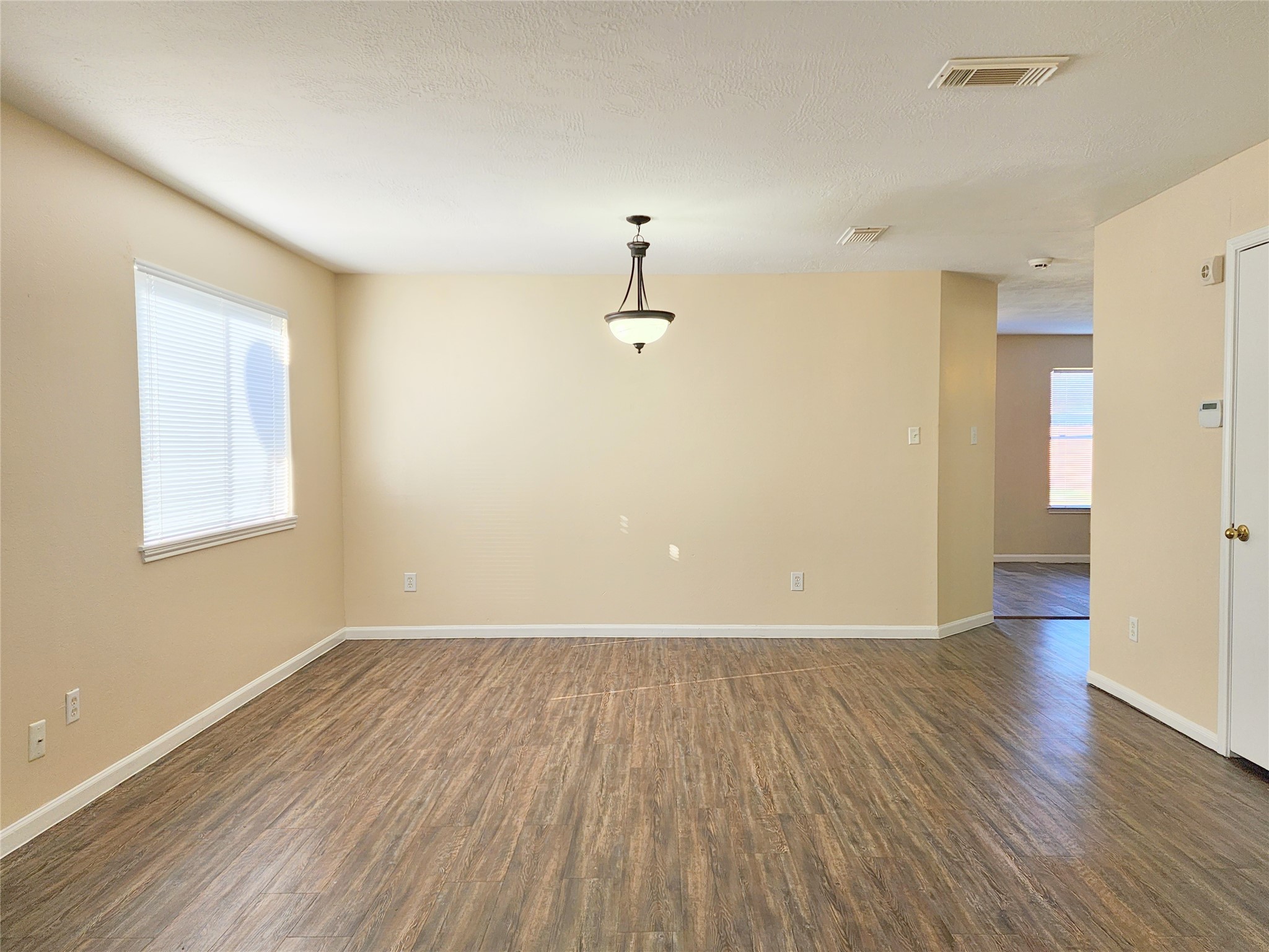 18123 Noble Forest Drive Property Photo 3